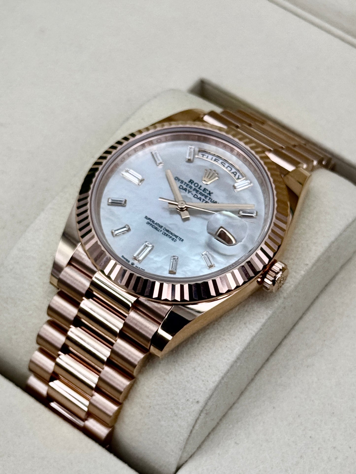 NEW 2026 Rolex Day-Date 40mm 228235 Presidential Rose Gold MOP Diamond Dial