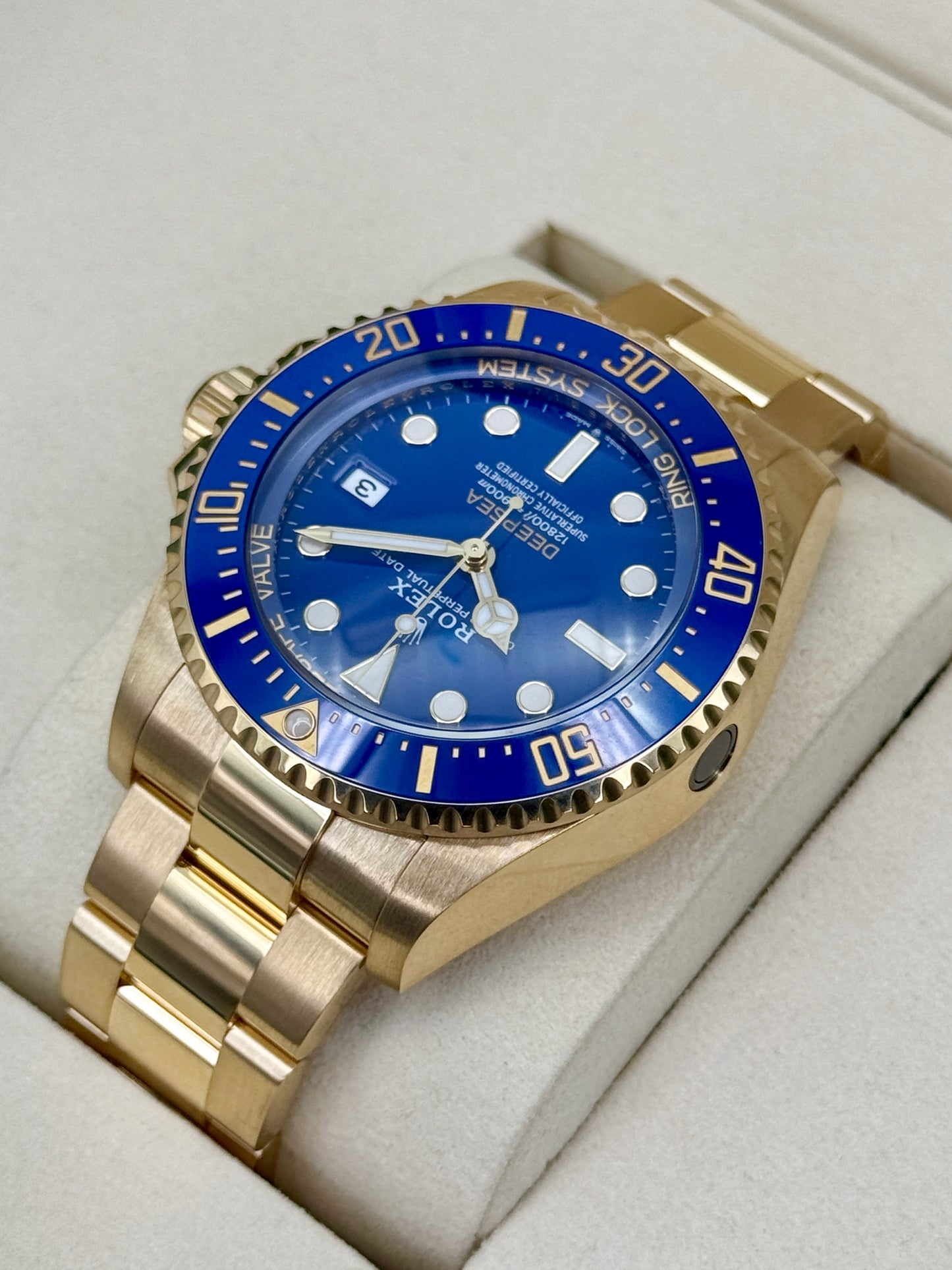 2026 Rolex Deepsea 44mm 136668LB 18K Yellow Gold Blue Dial