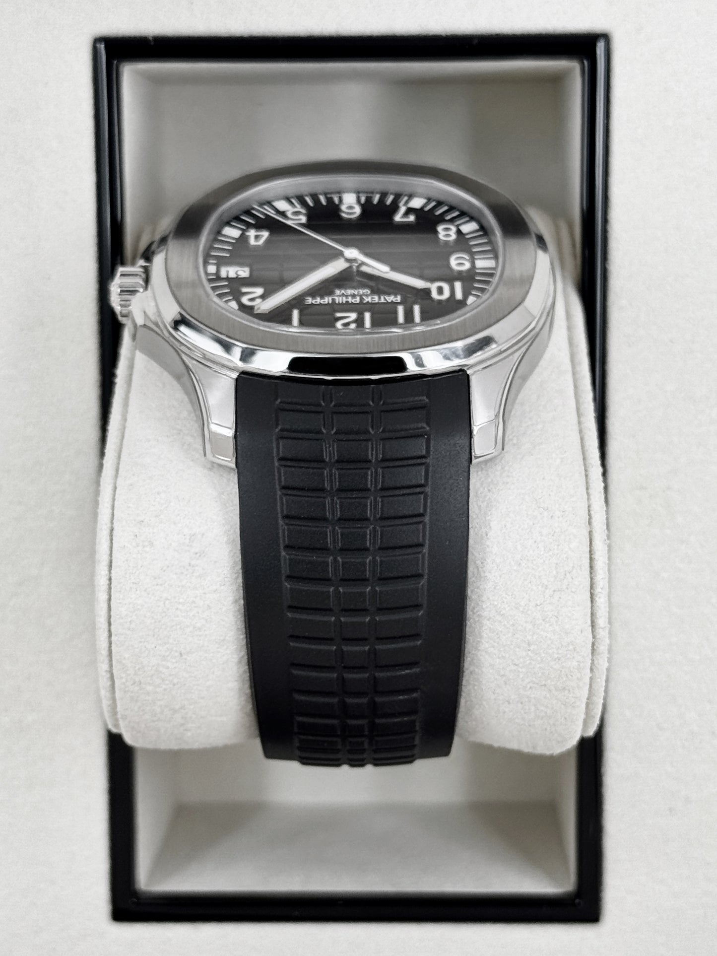 2022 Patek Philippe Aquanaut 40.8mm 5167A Stainless Steel Gray Dial