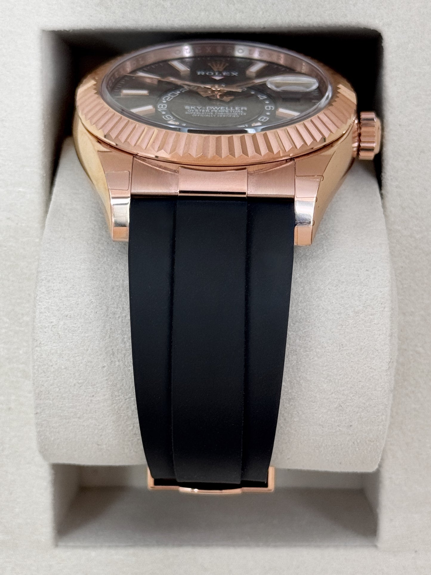 NEW 2026 Rolex Sky-Dweller 42mm 336235 Rose Gold Oysterflex Rhodium Dial - STICKERED