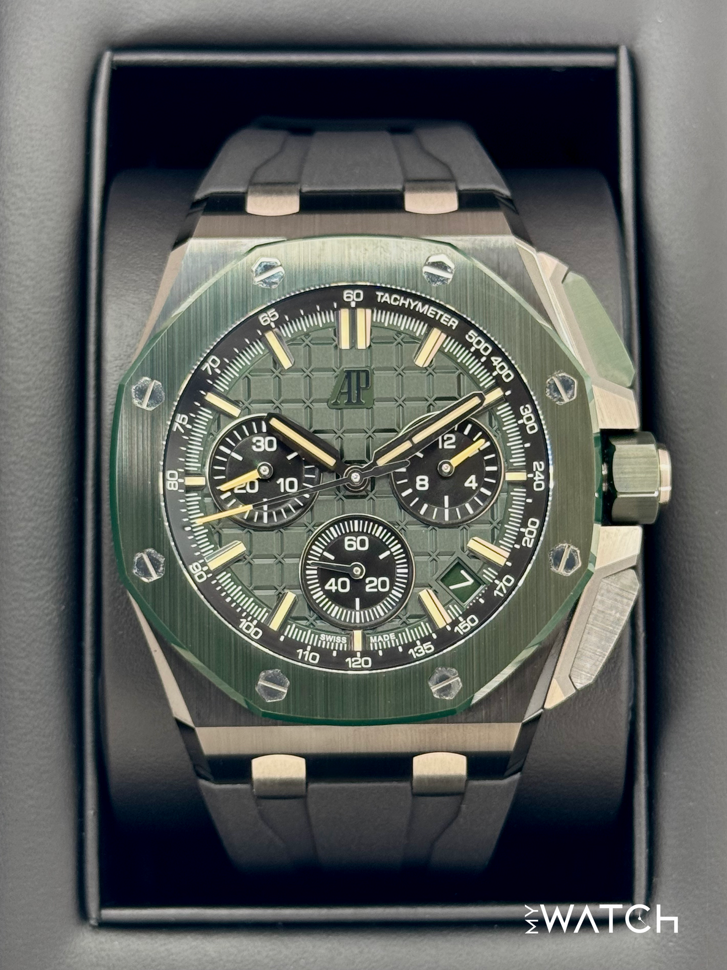 NEW 2025 Audemars Piguet Royal Oak Chroograph 43mm 26420CE Ceramic Green Dial