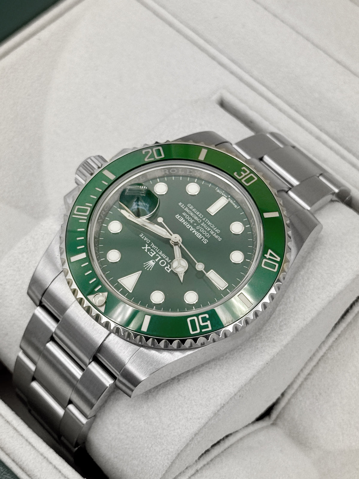 2017 Rolex Submariner Hulk 40mm 116610LV Green Dial