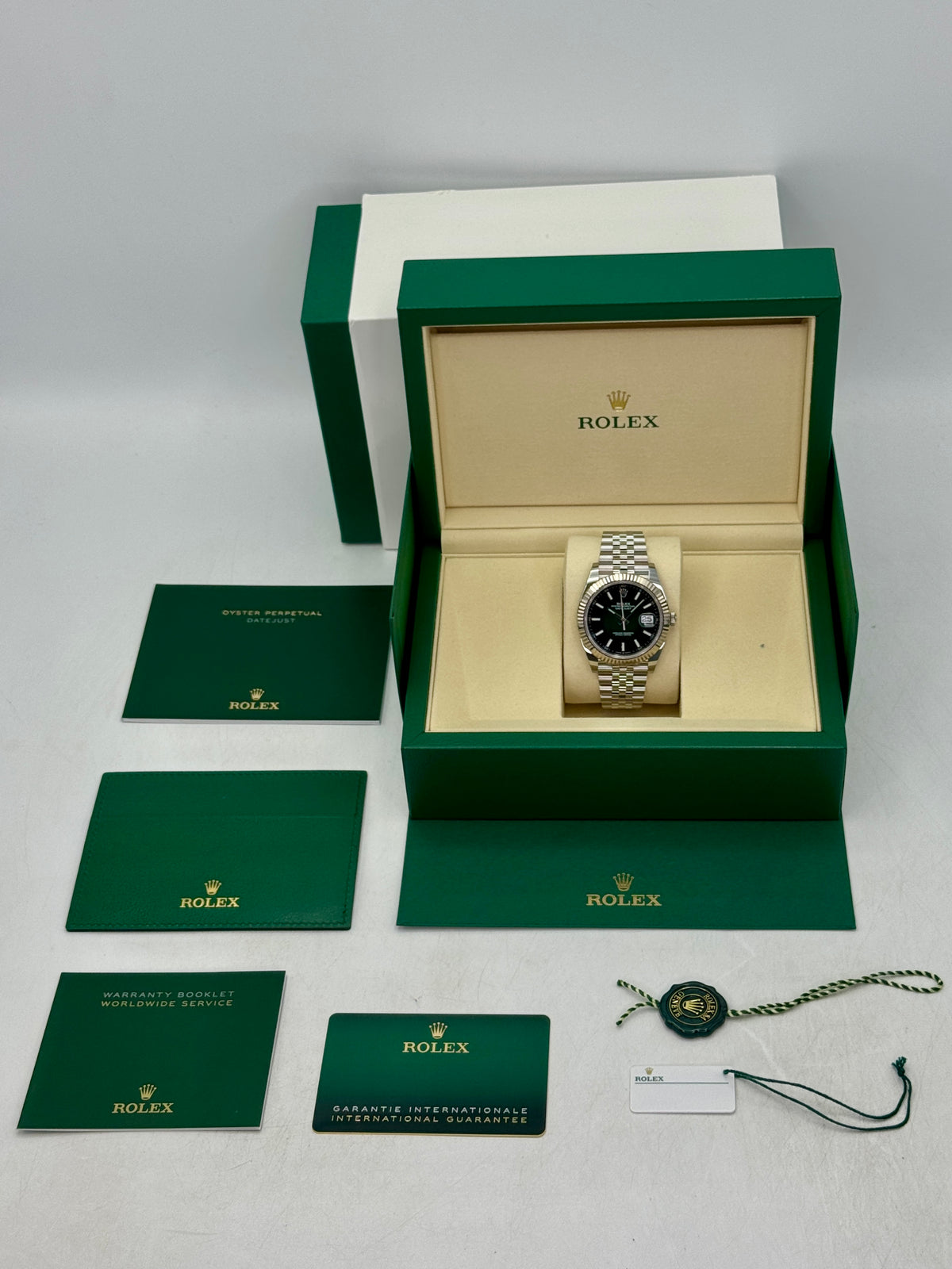 NEW 2026 Rolex Datejust 41mm 126334 Stainless Steel Jubilee Green Ombre Dial