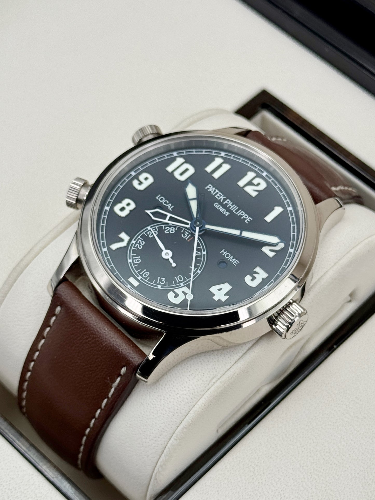 2018 Patek Philippe Pilot Time Travel 42mm 5524G White Gold Black Dial