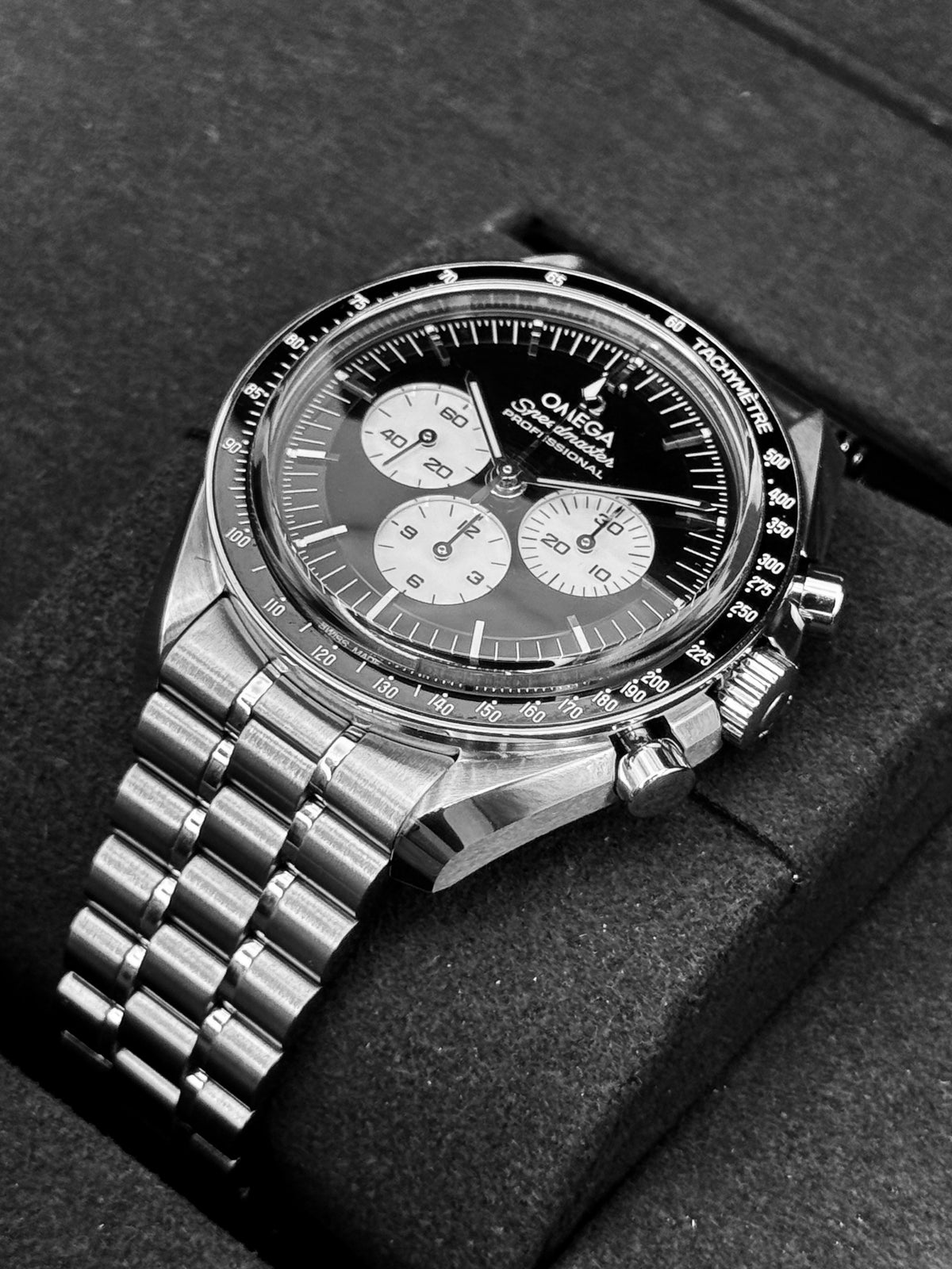NEW 2026 Omega Speedmaster Moonwatch 42mm 310.30.42.50.01.004 Black Dial