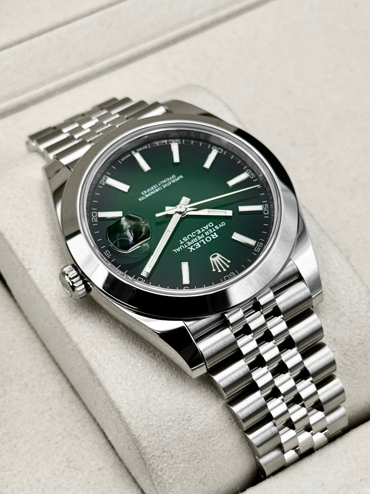 NEW 2026 Rolex Datejust 41mm 126300 Stainless Steel Jubilee Green Ombre Dial