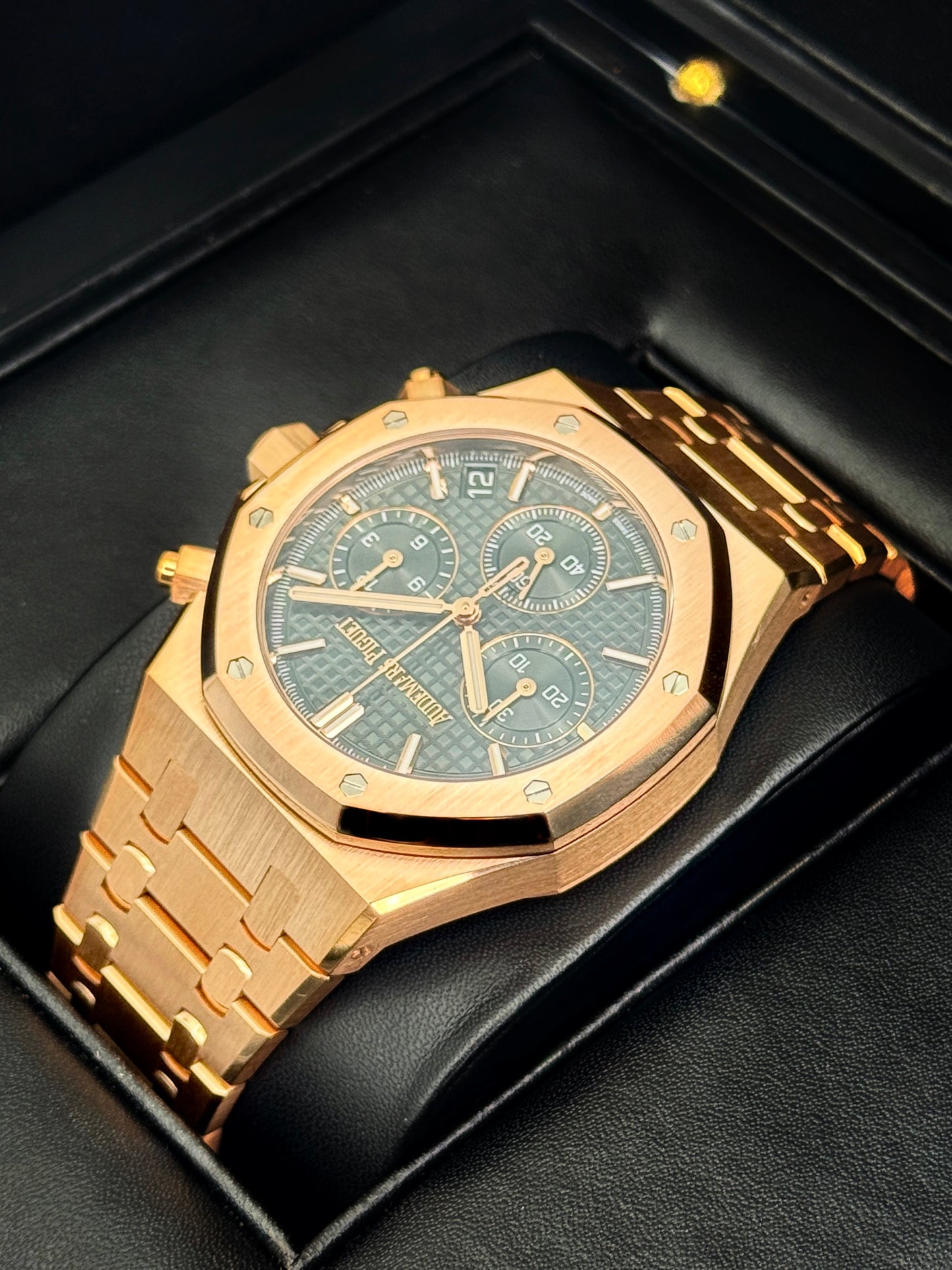 2025 Audemars Piguet Royal Oak Chronograph 41mm 26240OR Green Dial