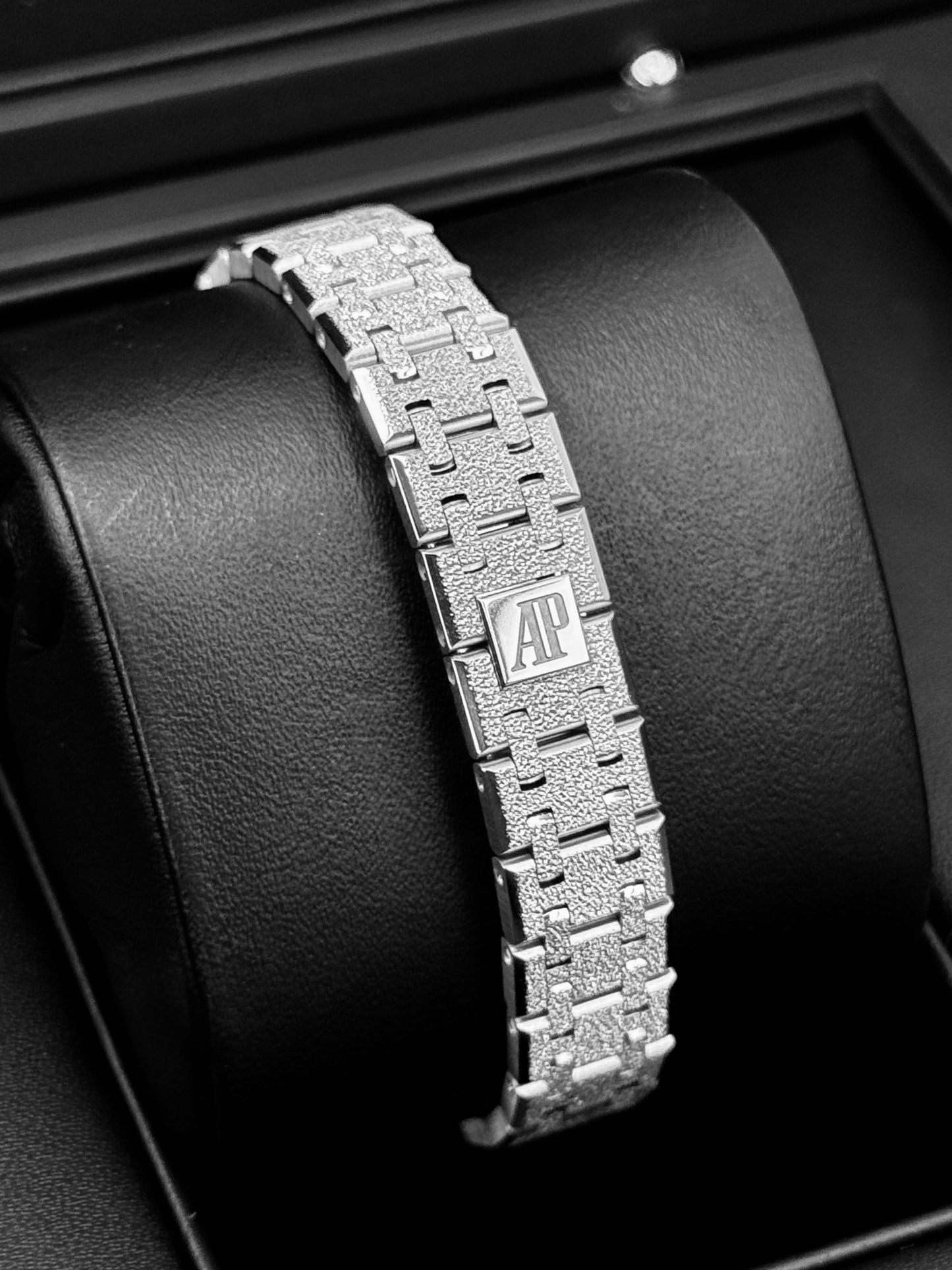 NEW 2026 Audemars Piguet Royal Oak Mini Frosted 23mm 67630BC White Gold Silver Dial