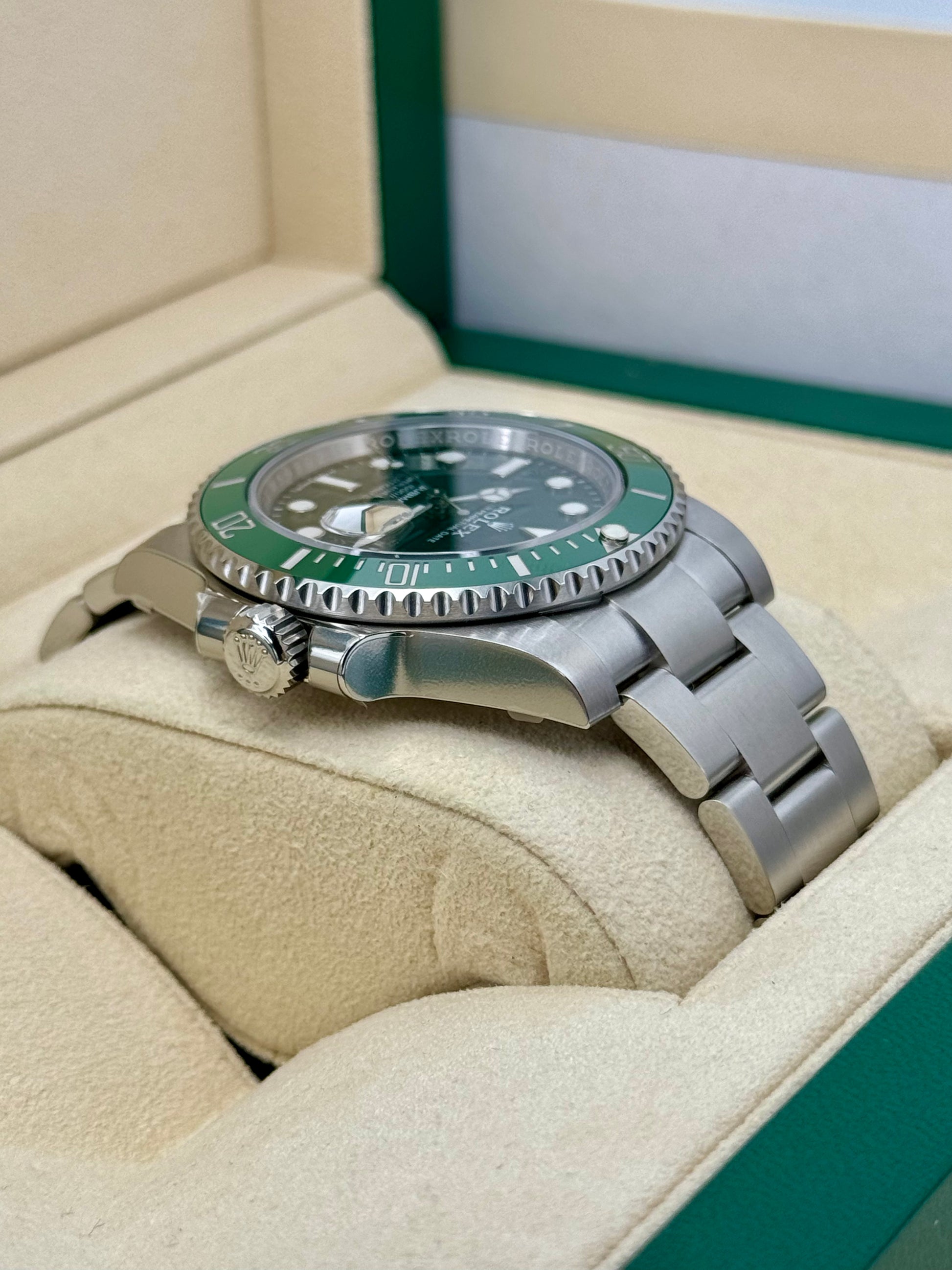 NEW 2019 Submariner Date "Hulk" 40mm 116610LV Stainless Steel Green Dial - MyWatchLLC