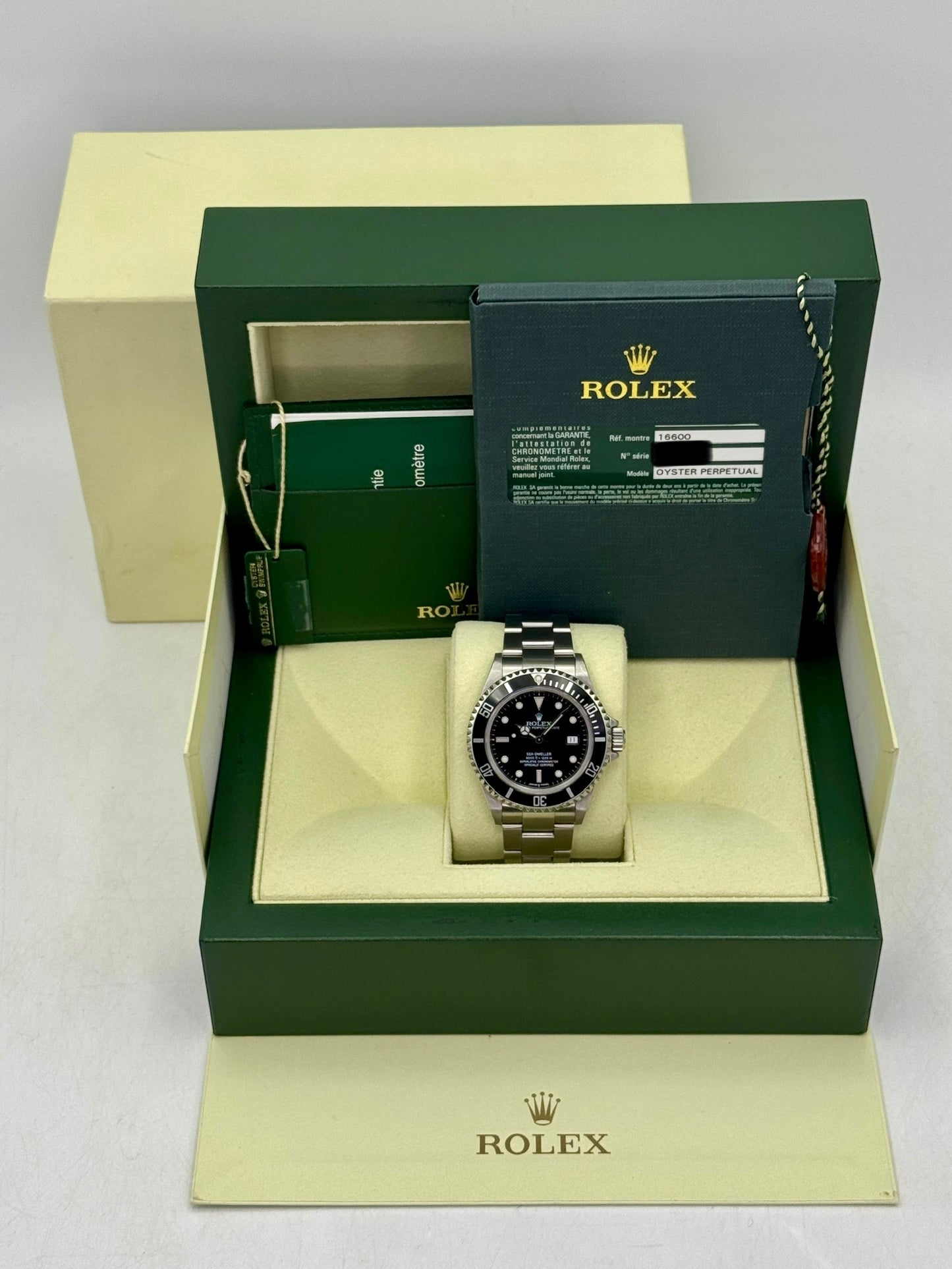 2007 Rolex Sea-Dweller 40mm 16600 Stainless Steel Black Dial (Collectors Set)