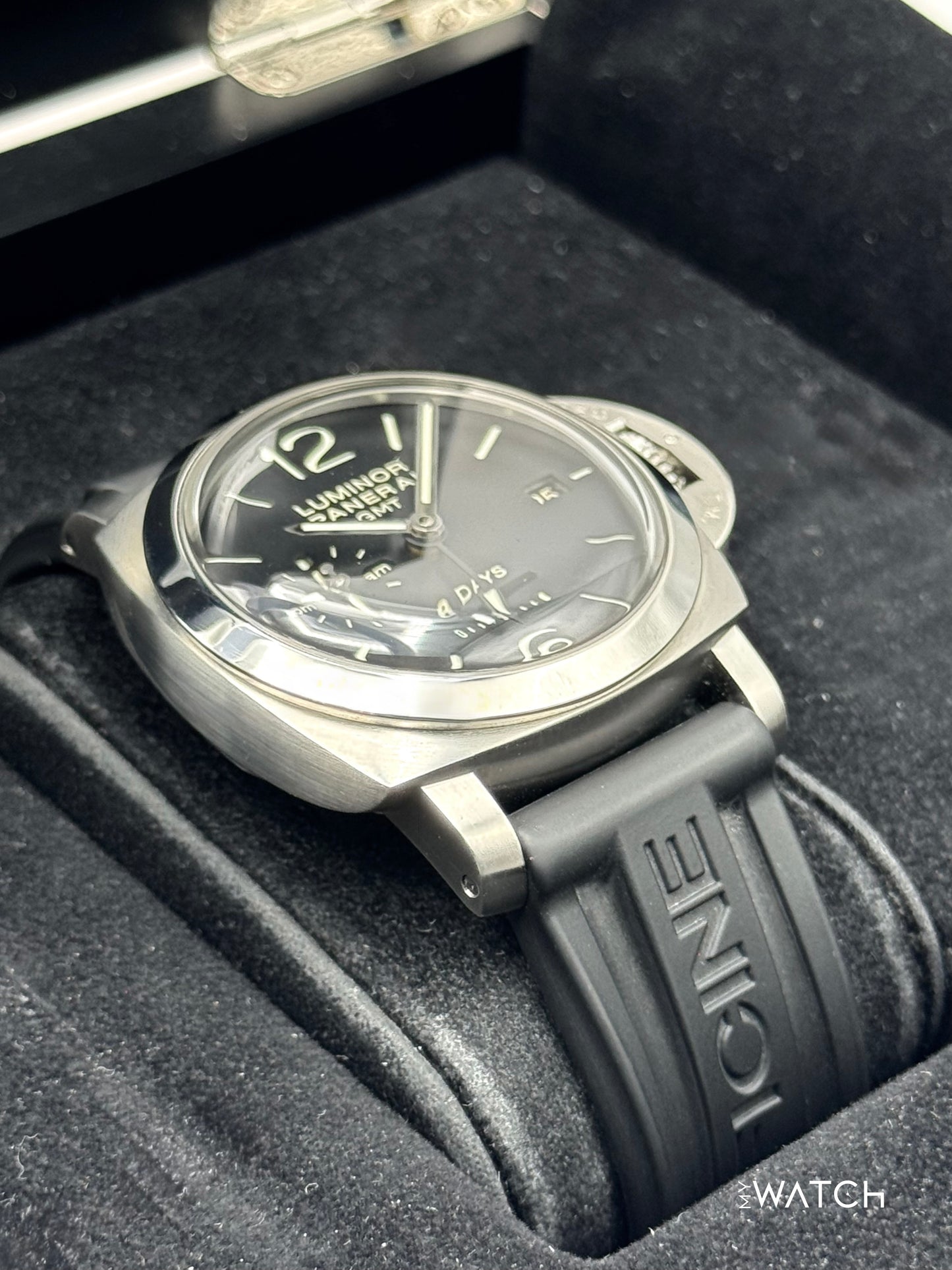 2011 Panerai Luminor 1950 8 Days GMT 44mm PAM00233 Black Dial