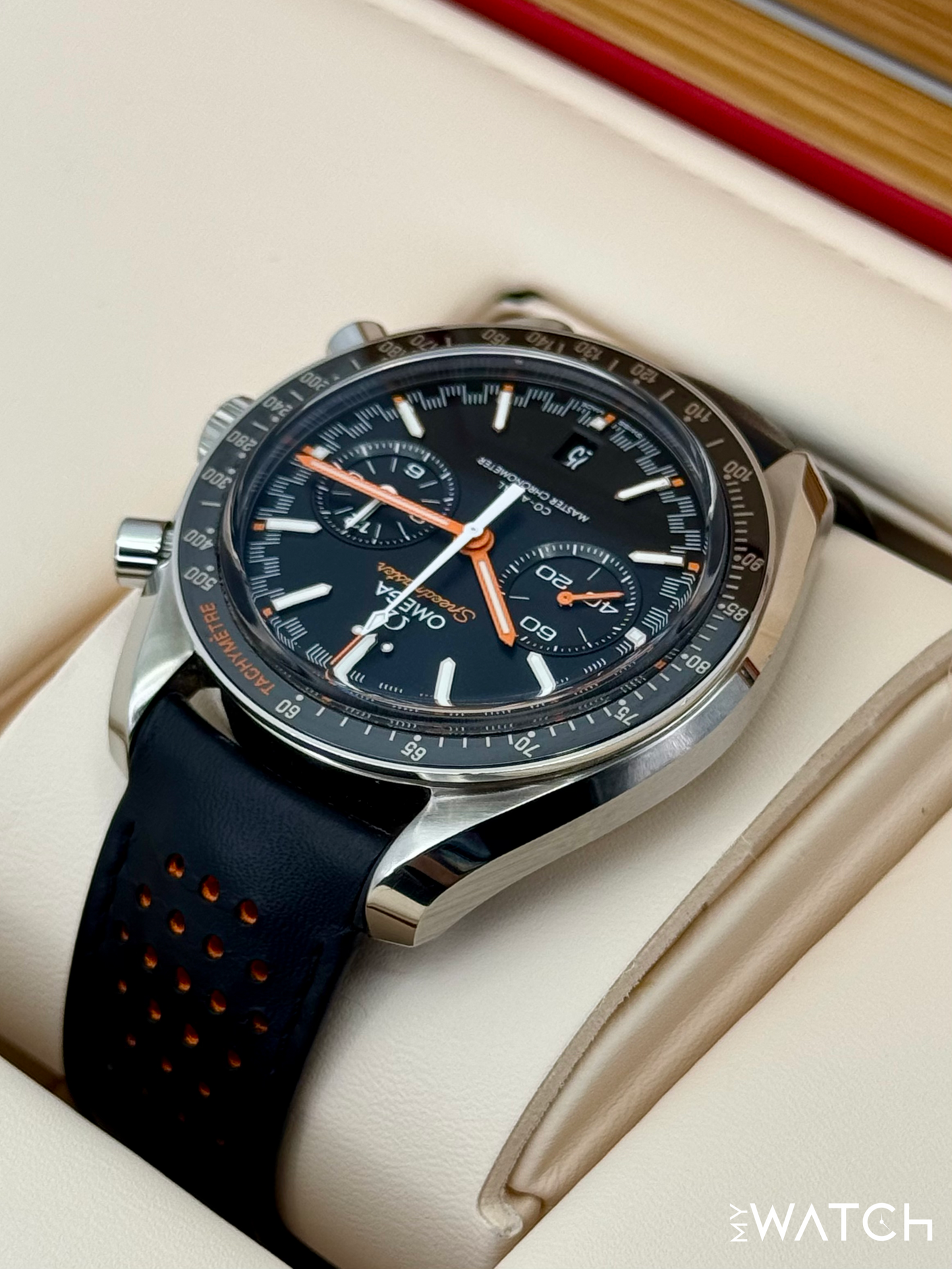 2023 Omega Speeedmaster Racing 44.2mm 329.32.44.51.01.001 Black Dial