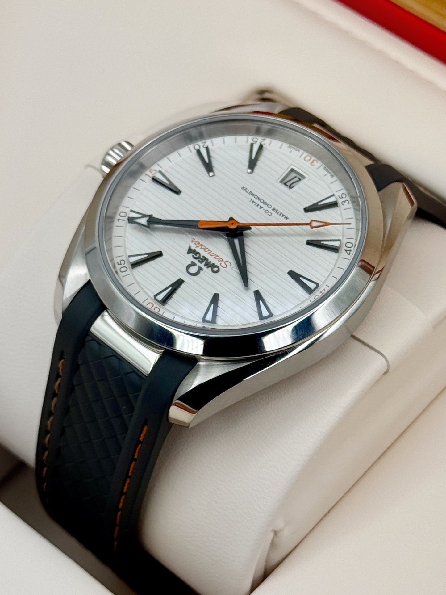 2026 Omega Seamaster Aqua Terra 41mm 220.12.41.21.02.002 Silver Dial