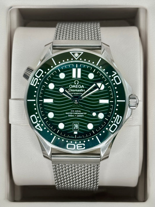 2025 Omega Seamaster Master Chronometer 42mm 210.32.42.20.10.001 Green Dial