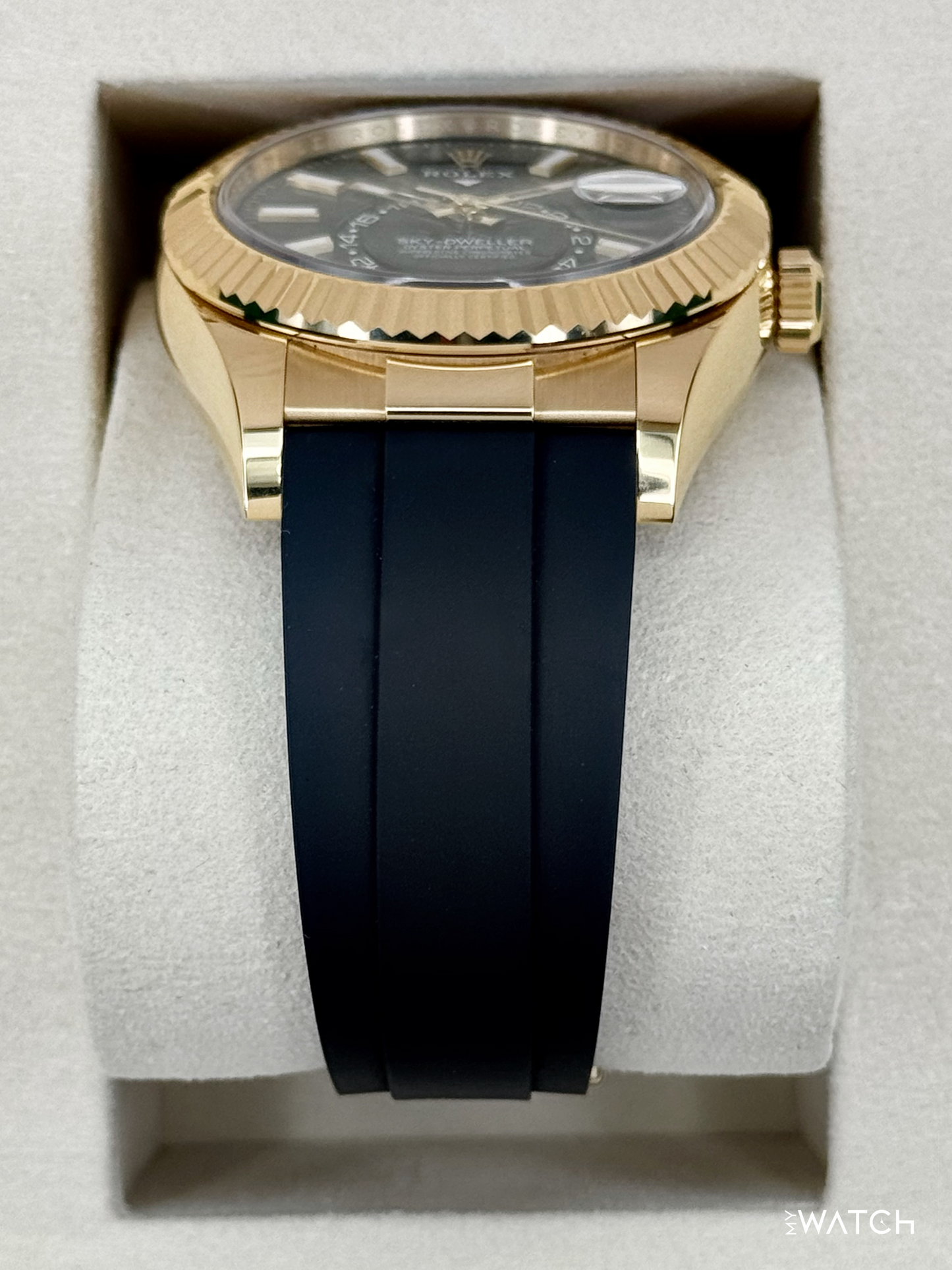 2025 Rolex Sky-Dweller 42mm 336238 Yellow Gold Oysterflex Green Dial - MyWatchLLC