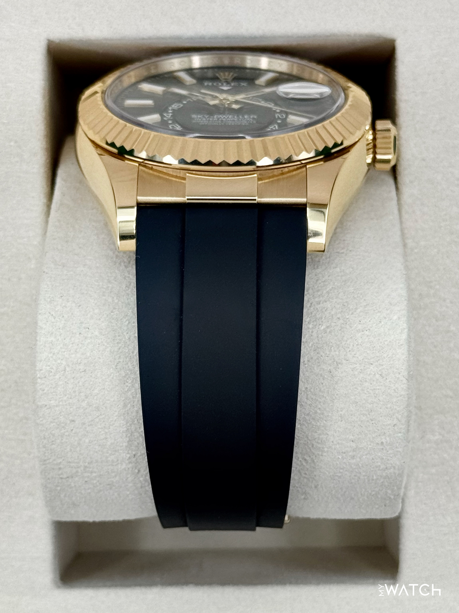 2025 Rolex Sky-Dweller 42mm 336238 Yellow Gold Oysterflex Green Dial - MyWatchLLC