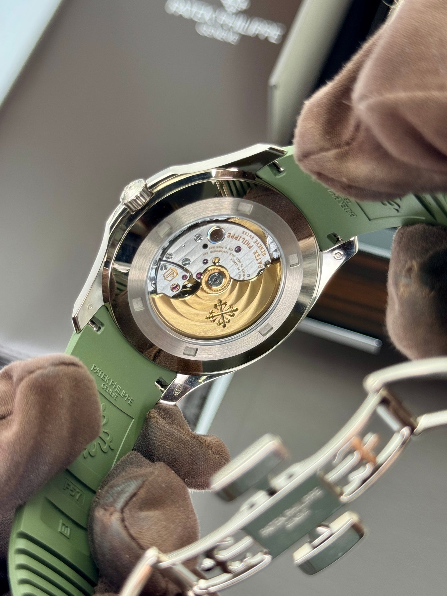 NEW 2026 Patek Philippe Aquanaut 42.2mm 5168G White Gold Green Dial