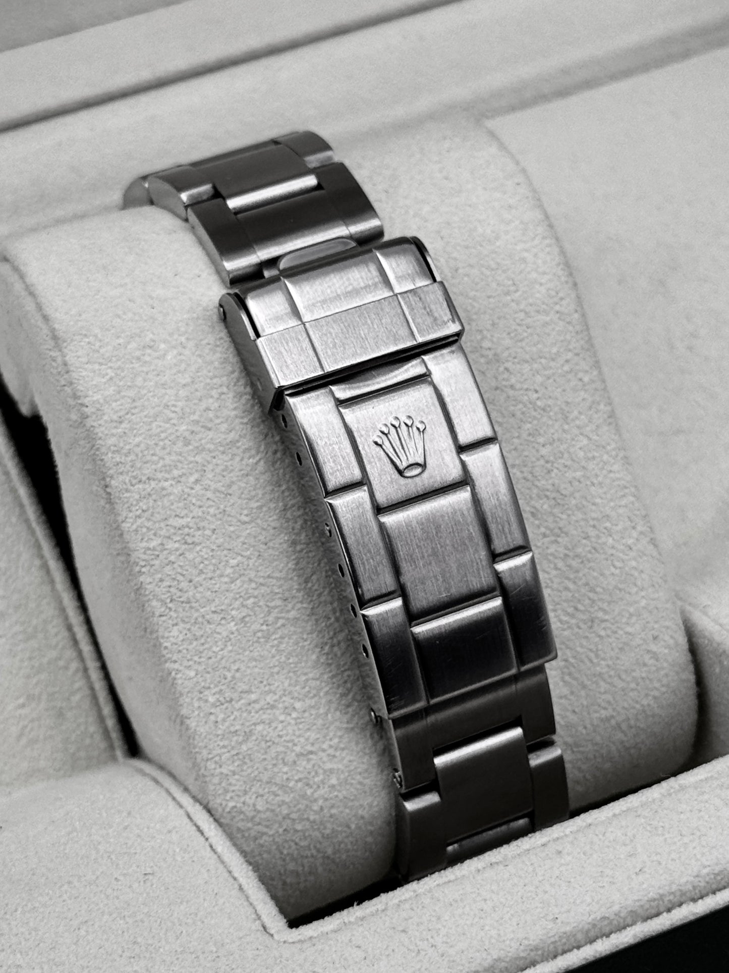 2007 Rolex Sea-Dweller 40mm 16600 Stainless Steel Black Dial (Collectors Set)