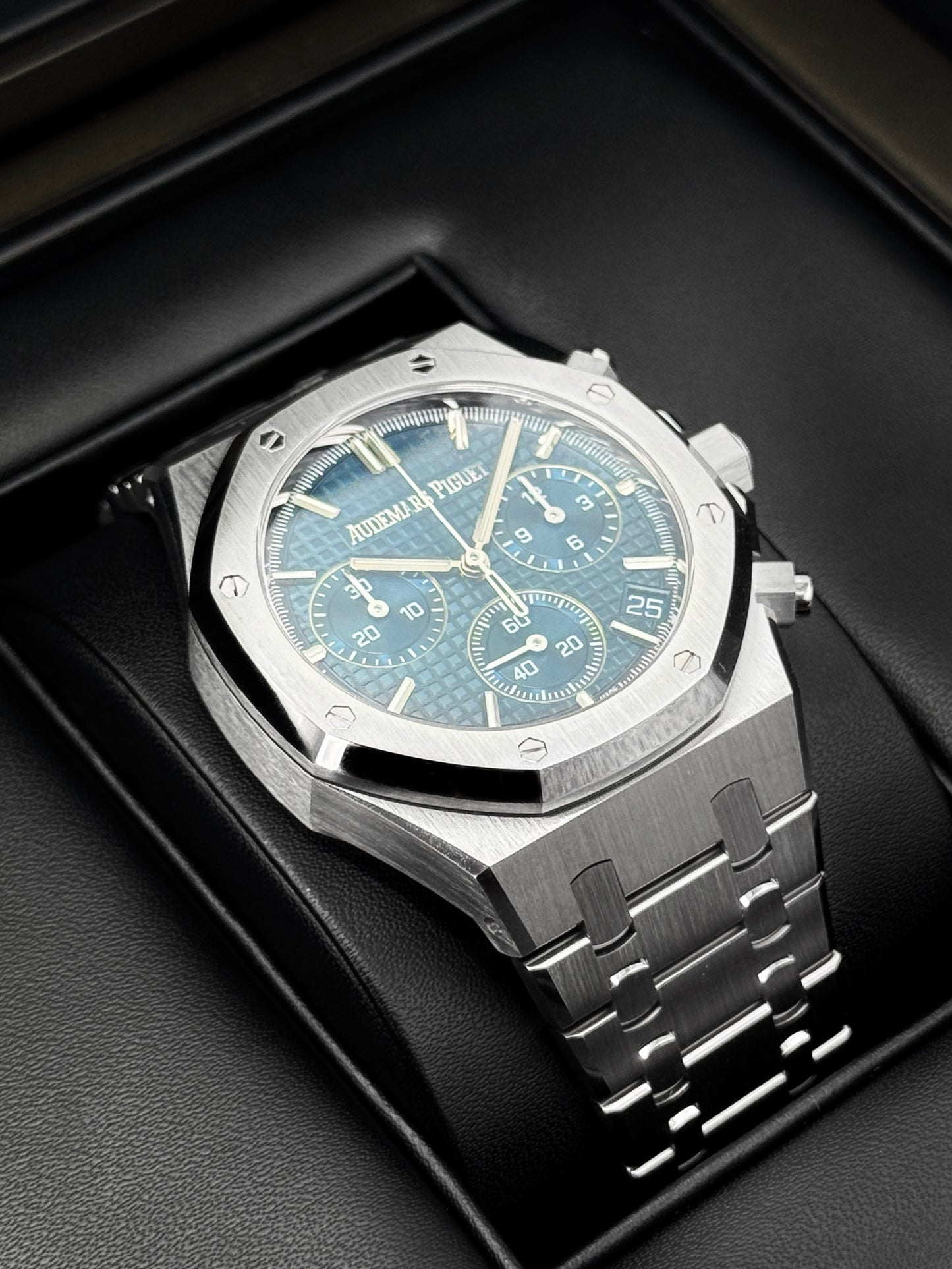 NEW 2026 Audemars Piguet Royal Oak Chronograph 41mm 26240ST Blue Dial