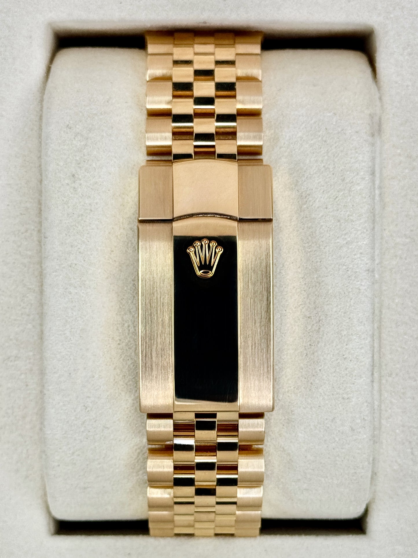 2025 Rolex Sky-Dweller 42mm 336938 Yellow Gold Jubilee Green Dial