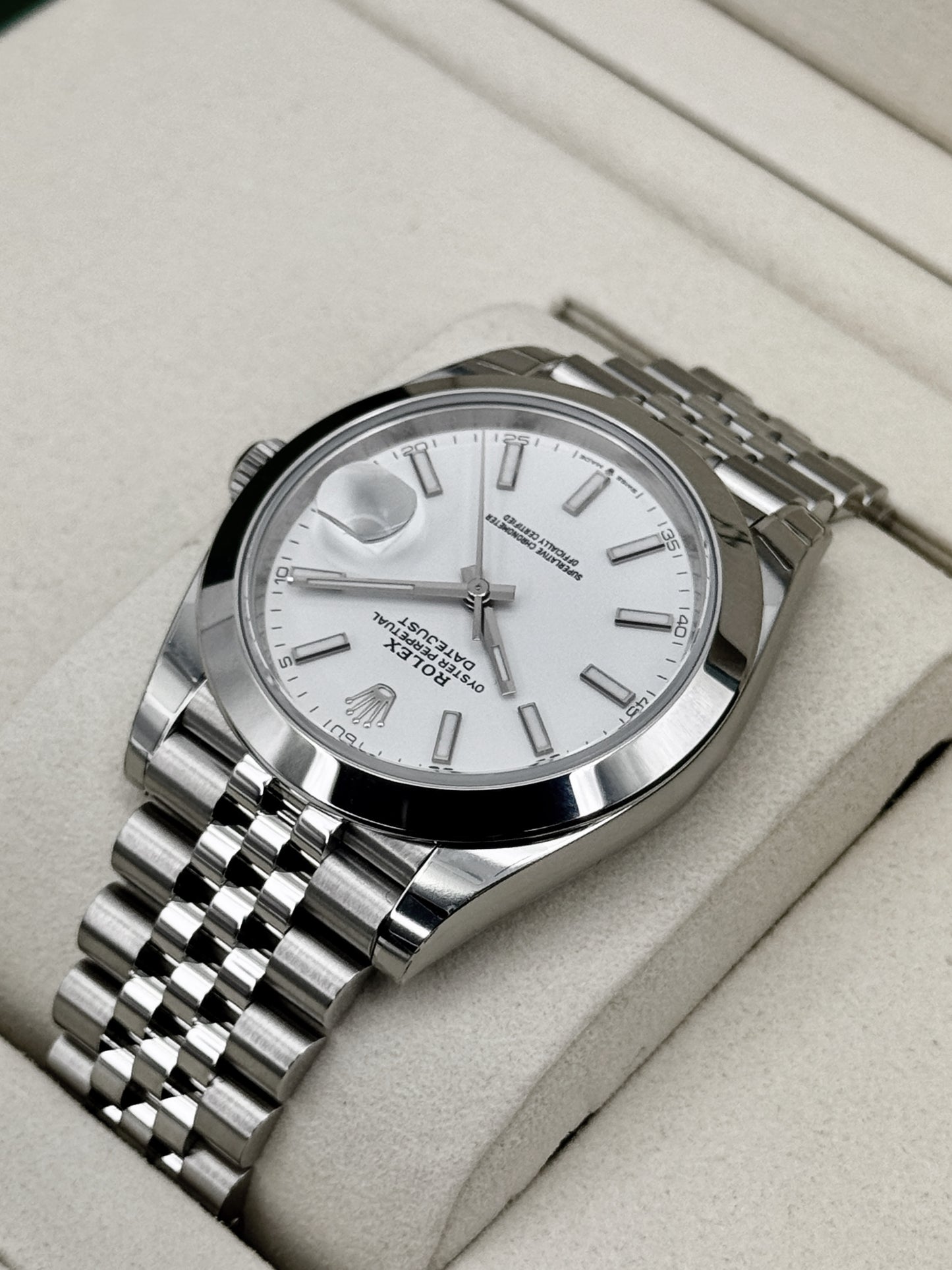 NEW 2026 Rolex Datejust 41mm 126300 Stainless Steel Jubilee White Dial (STICKERED)