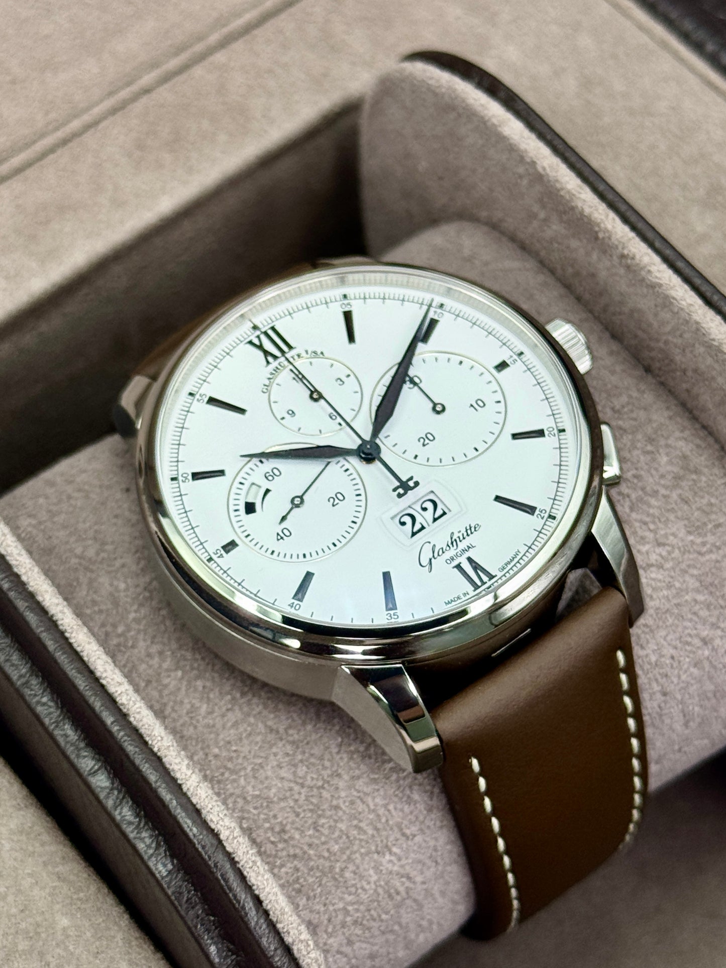 NEW 2026 Glashütte Original Senator 42mm 1-37-01-05-02-07 Stainless Steel White Dial