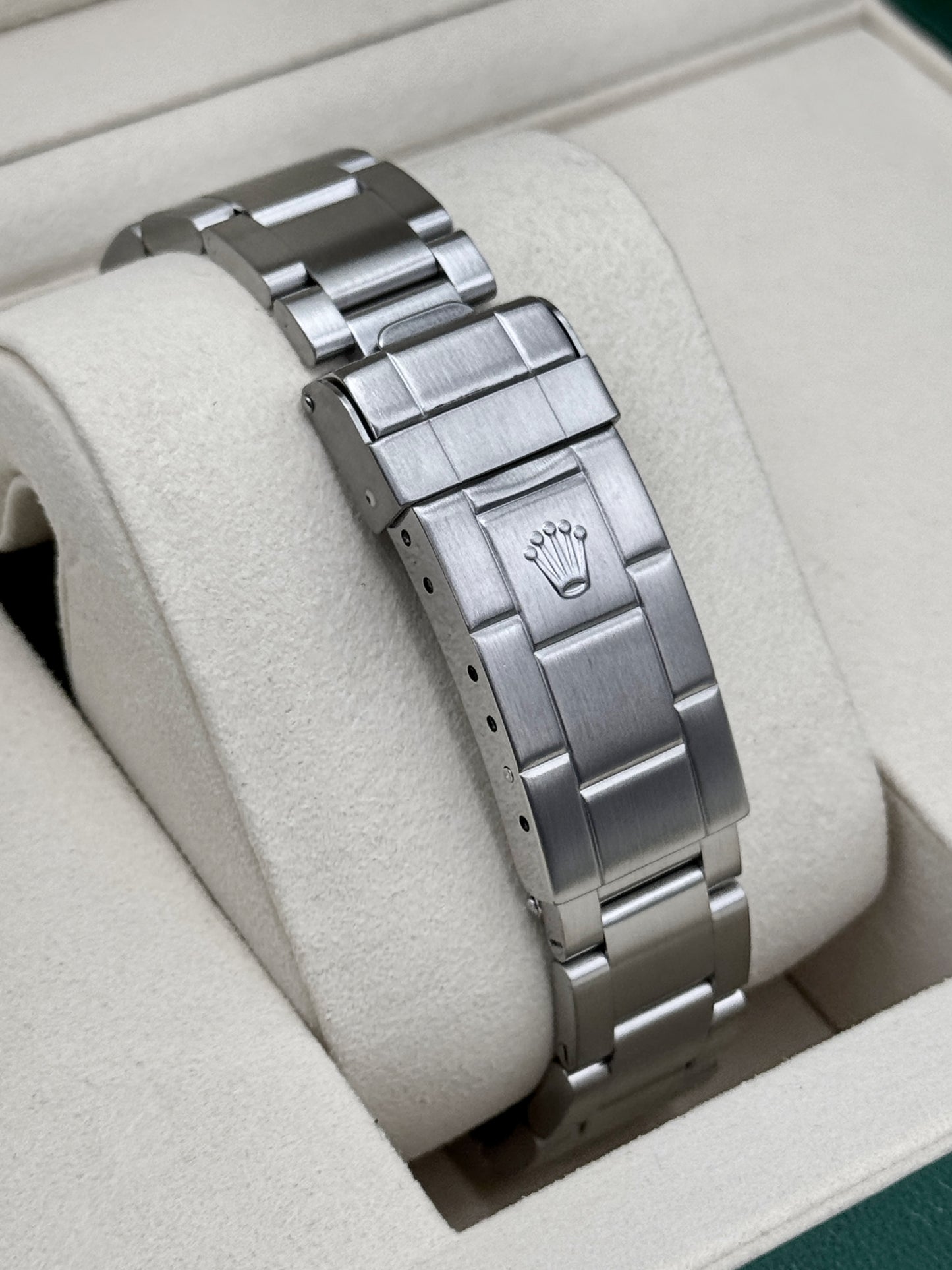 2000 Rolex Submariner 40mm 16610 Stainless Steel Black Dial (Collector's Set)