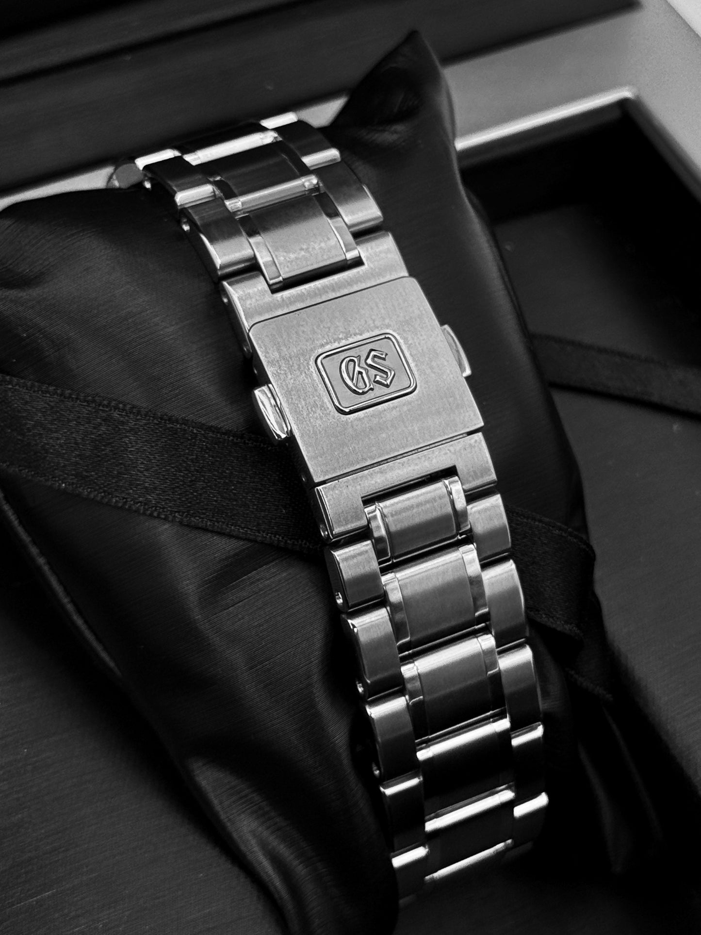 2018 Grand Seiko Elegance Collection 39mm SBGM235 Stainless Steel Silver Dial
