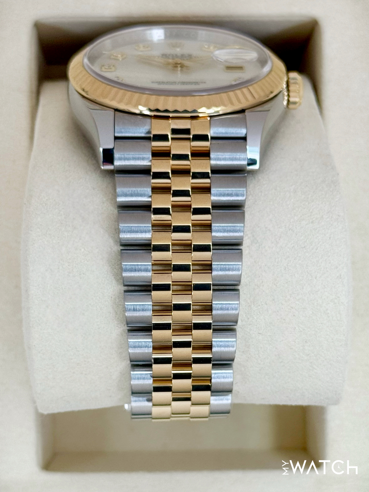 2025 Rolex Datejust 36mm 126233 Mother of Pearl Diamond Dial