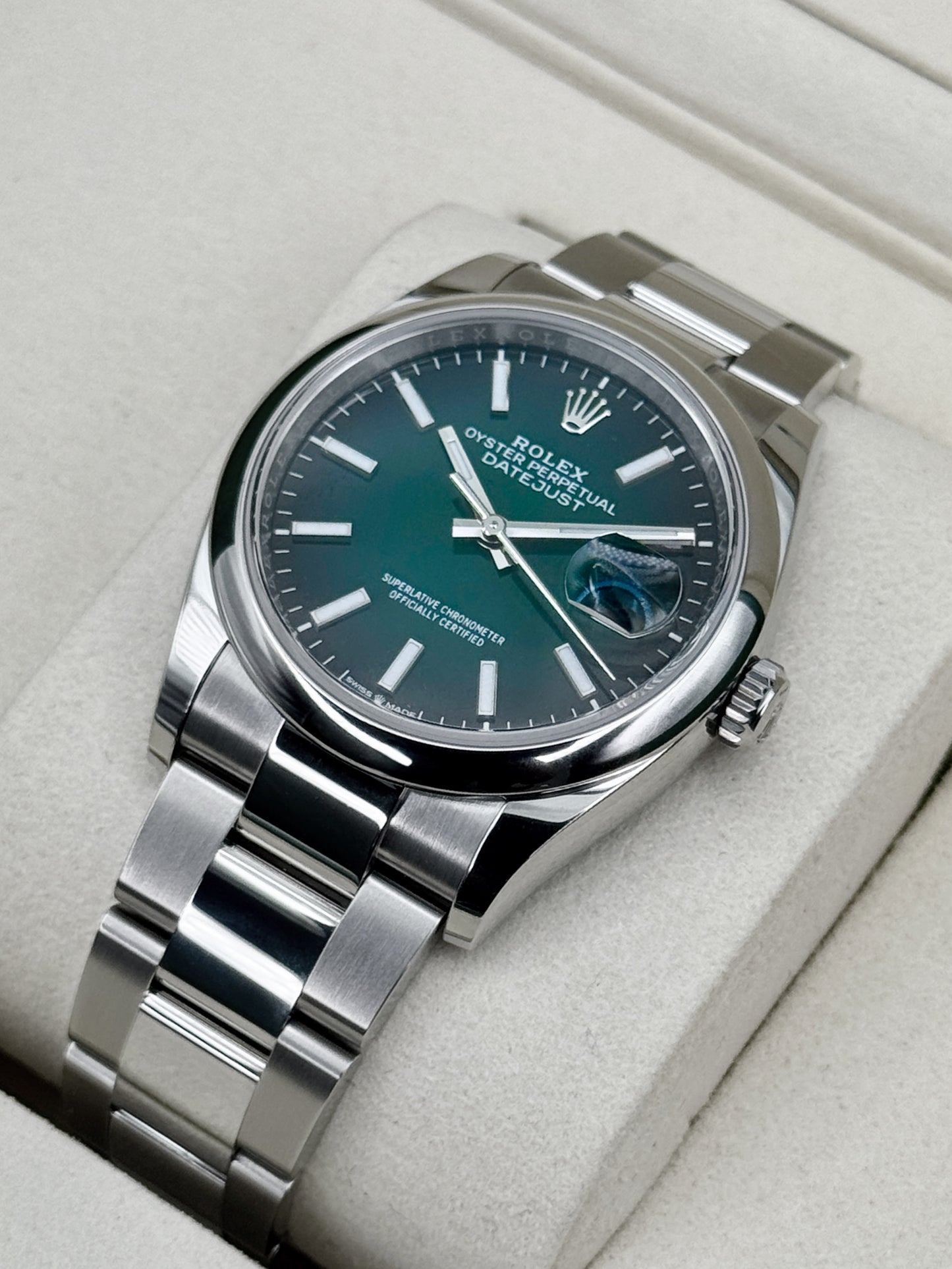 2026 Rolex Datejust 36mm 126200 Stainless Steel Oyster Green Ombre Dial