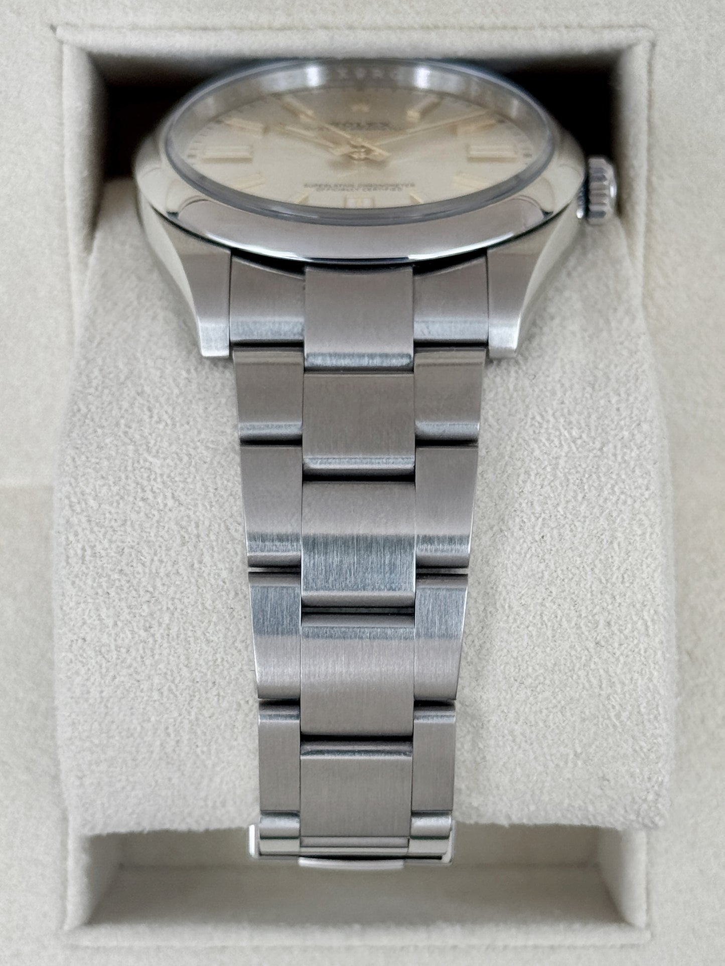 2023 Rolex Oyster Perpetual 41mm 124300 Silver Dial