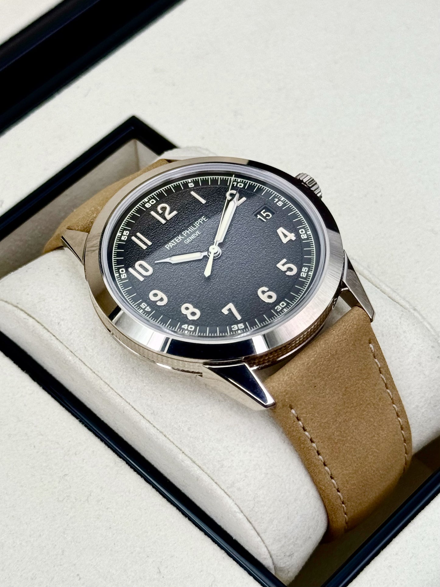 2025 Patek Philippe Calatrava 40mm 5226G White Gold Black Dial