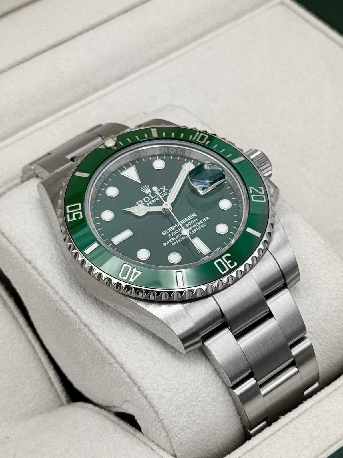 2019 Rolex Submariner Hulk 40mm 116610LV Green Dial