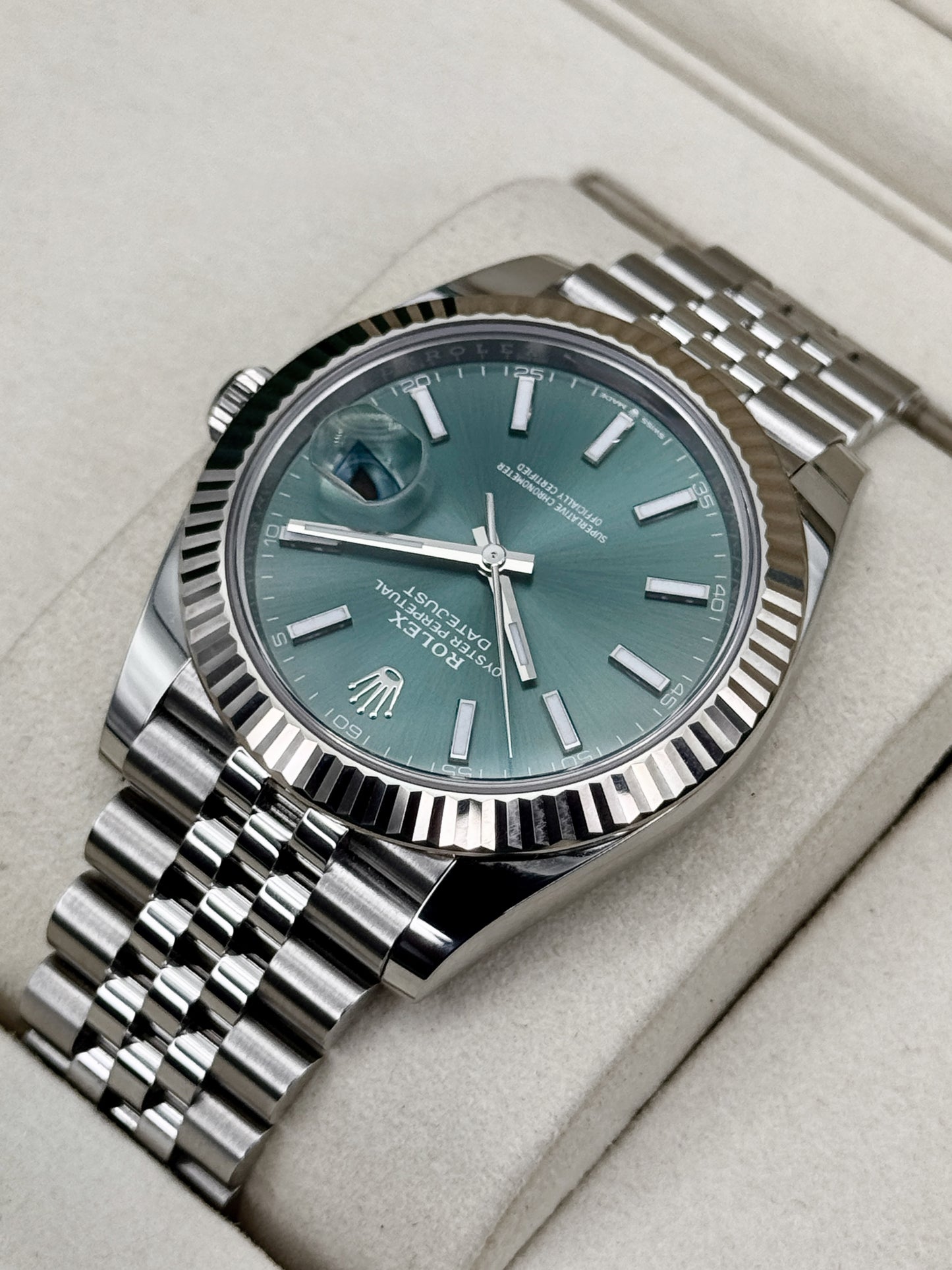 2025 Rolex Datejust 41mm 126334 Stainless Steel Jubilee Green Dial