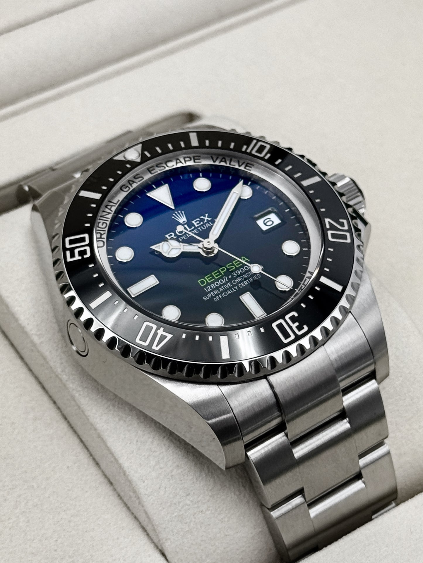 NEW 2026 Rolex Deepsea James Cameron 44mm 136660 Blue Dial