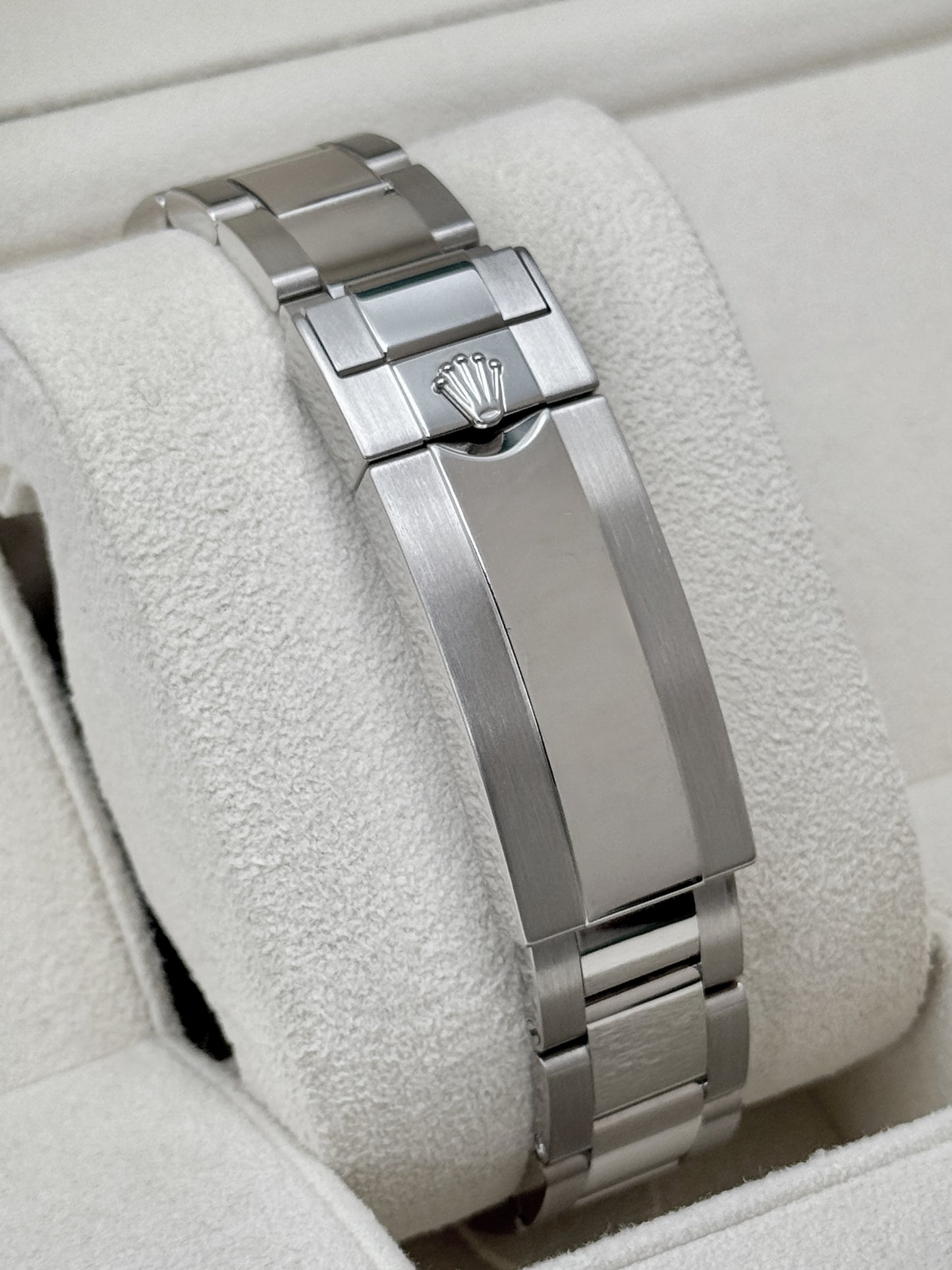 2016 Rolex Submariner Smurf 40mm 116619LB White Gold Blue Dial