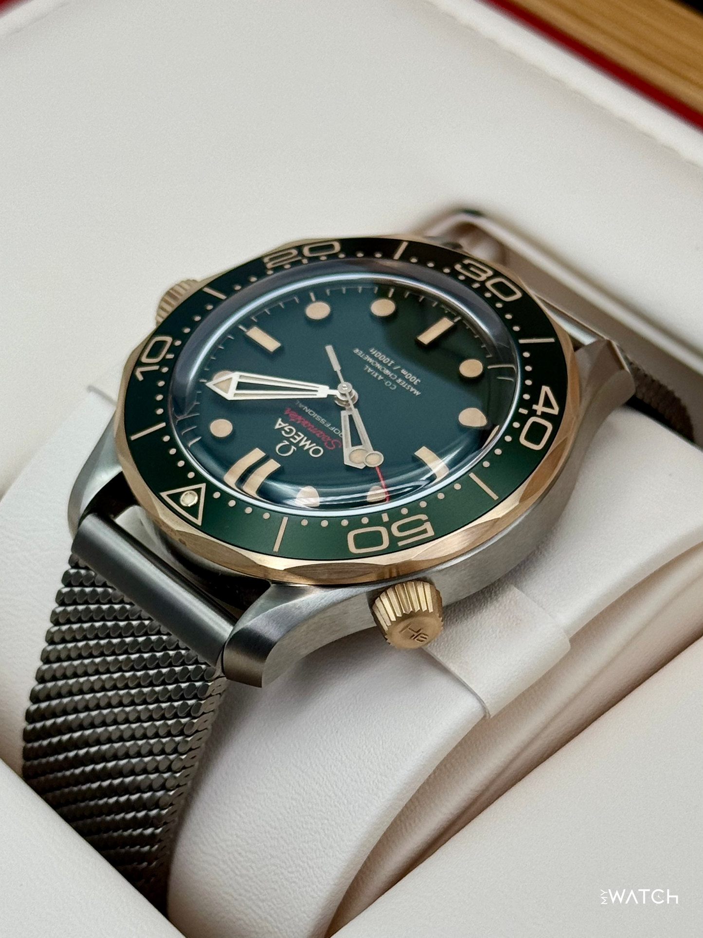 NEW 2026 Omega Seamaster Diver 300M 42mm 210.90.42.20.10.001 Green Dial