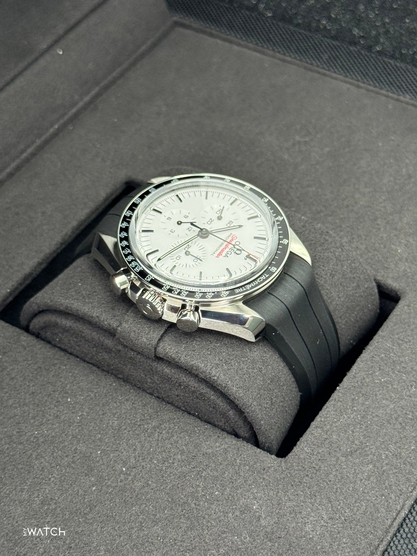 NEW 2025 Omega Speedmaster Moonwatch Pro 42mm 310.32.42.50.04.001 White Dial