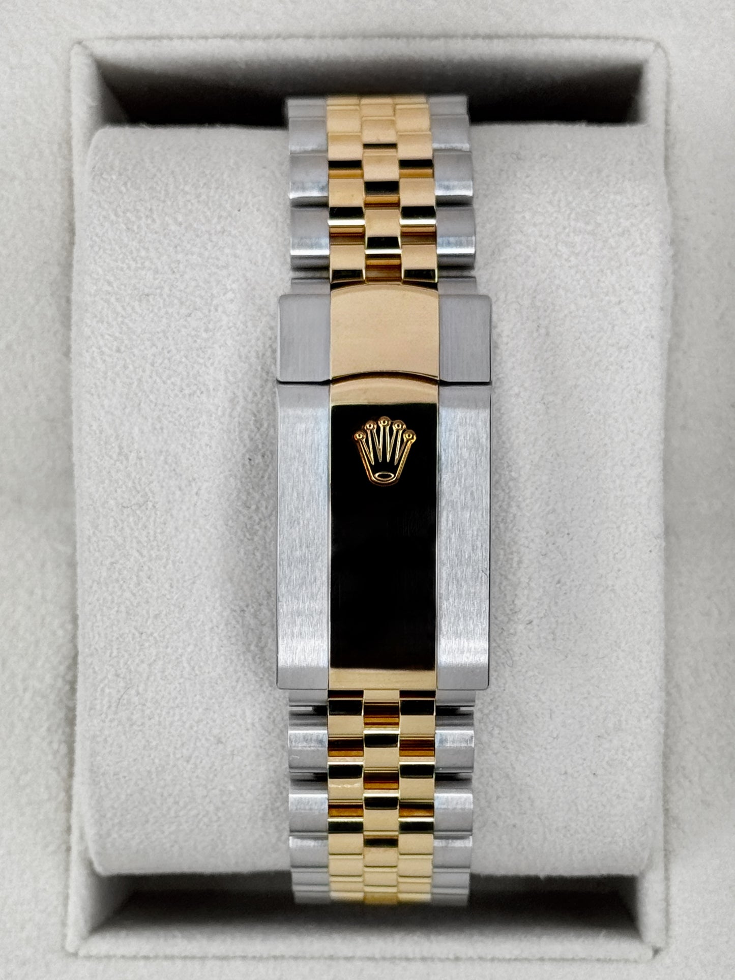 2022 Rolex Datejust 36mm 126233 Two-Tone Jubilee Wimbledon Dial