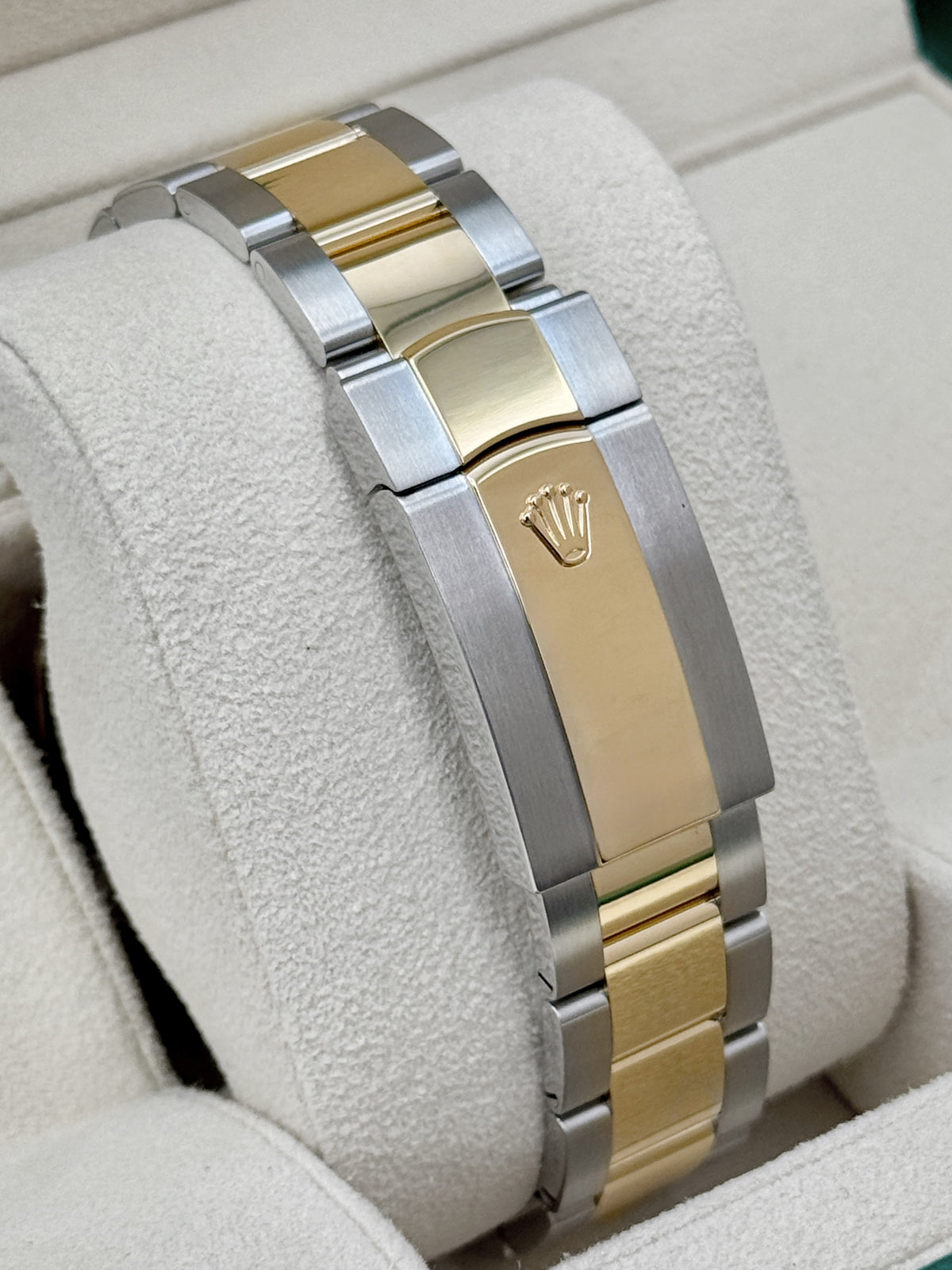 2023 Rolex Sky-Dweller 42mm 336933 Two-Tone Oyster Champagne Dial