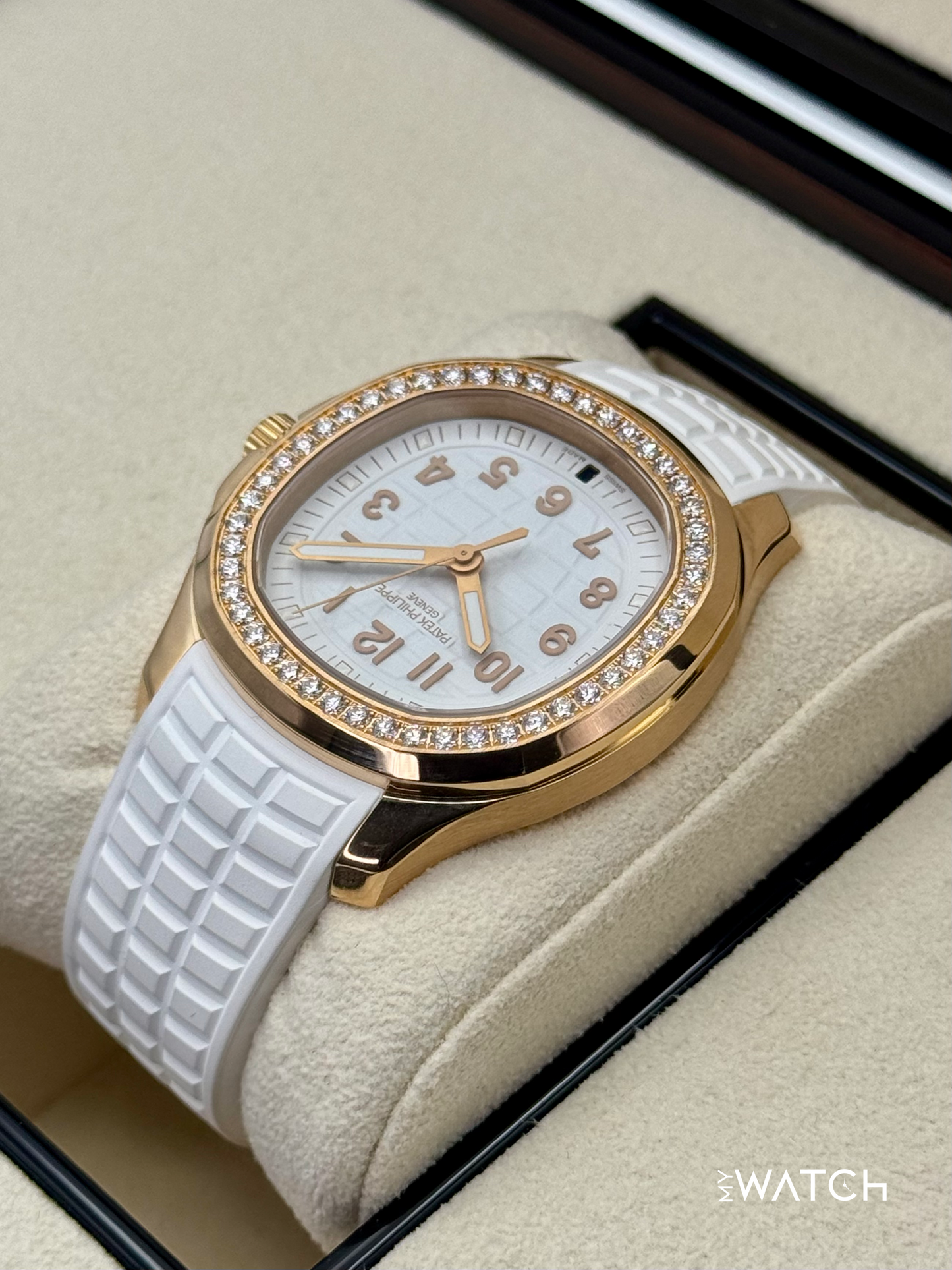 2022 Patek Philippe Aquanaut Luce Travel 5269 38.8mm Rose Gold White Dial