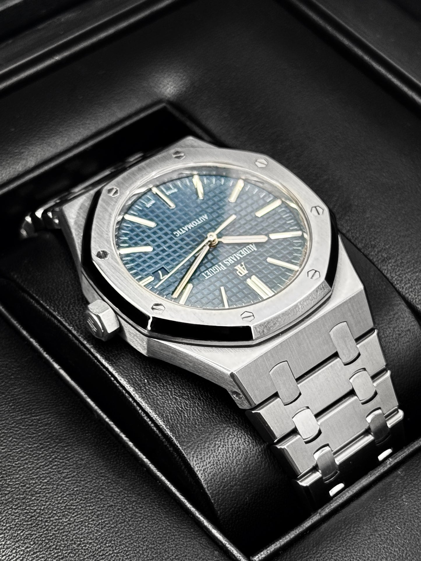 2017 Audemars Piguet Royal Oak 41mm 15400ST Blue Dial