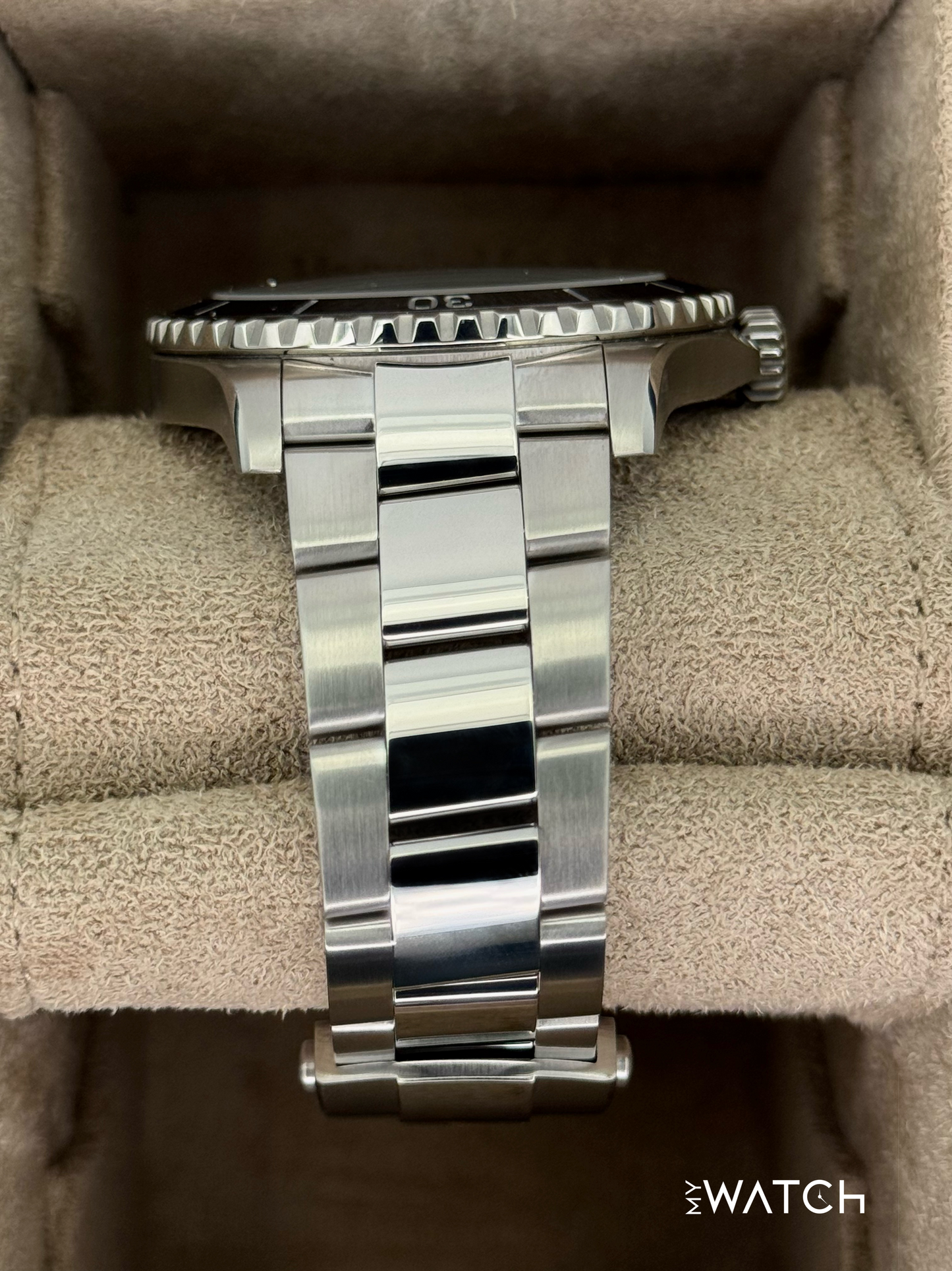 2025 Breitling Superocean Automatic 44mm A17376 Stainless Steel Turquoise Dial