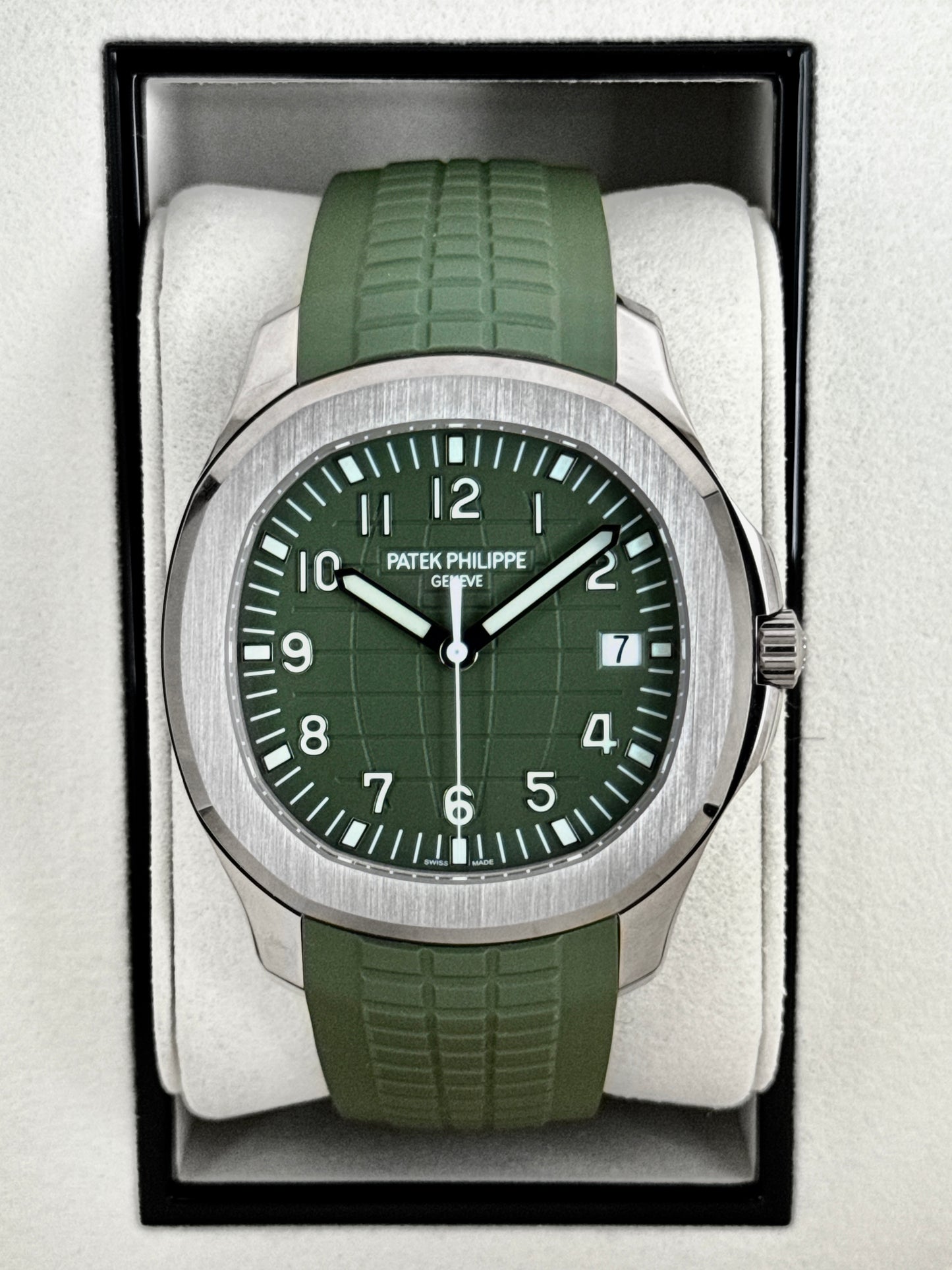 NEW 2026 Patek Philippe Aquanaut 42.2mm 5168G White Gold Green Dial