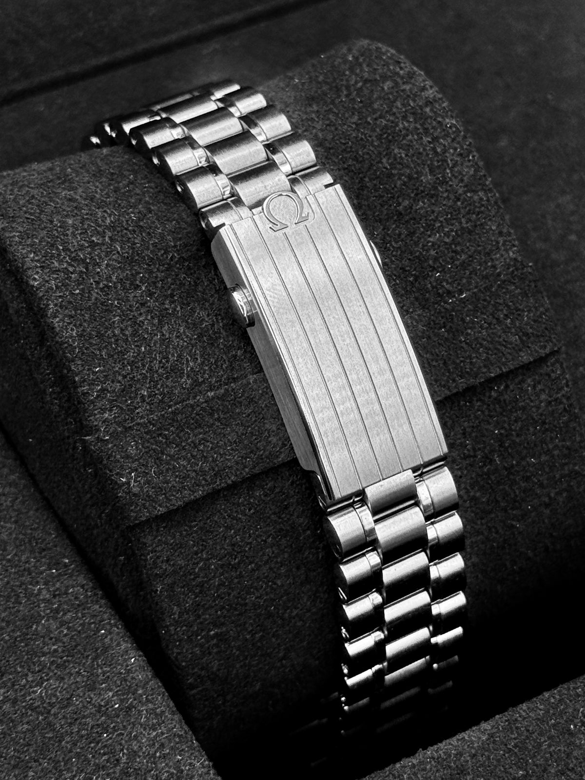 NEW 2026 Omega Speedmaster Moonwatch 42mm 310.30.42.50.01.004 Black Dial