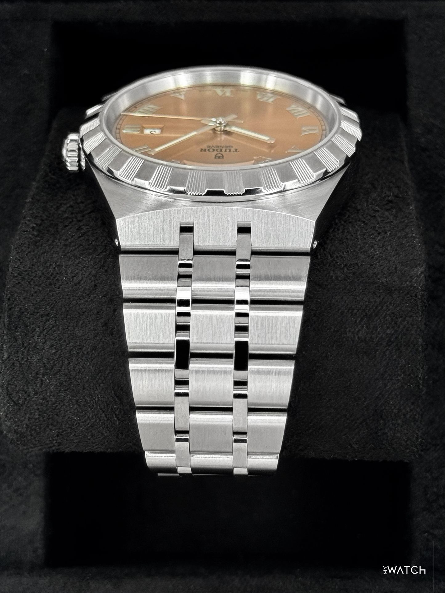 2026 Tudor Royal 41mm 28600 Stainless Steel Salmon Dial