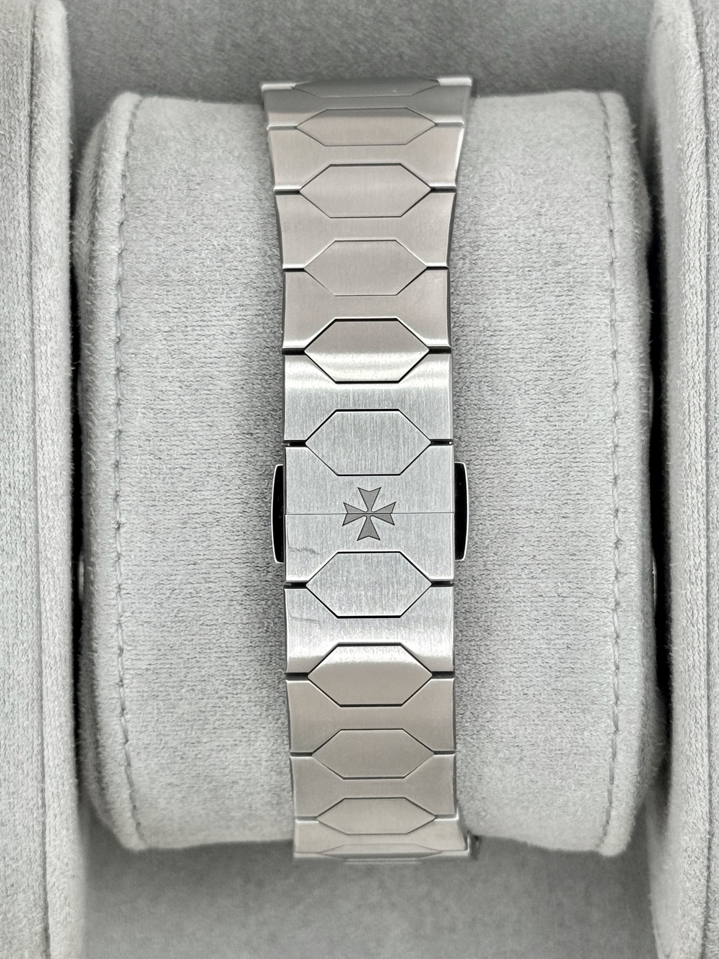 2026 Vacheron Constantin Historiques 222 37mm 4200H Stainless Steel Blue Dial