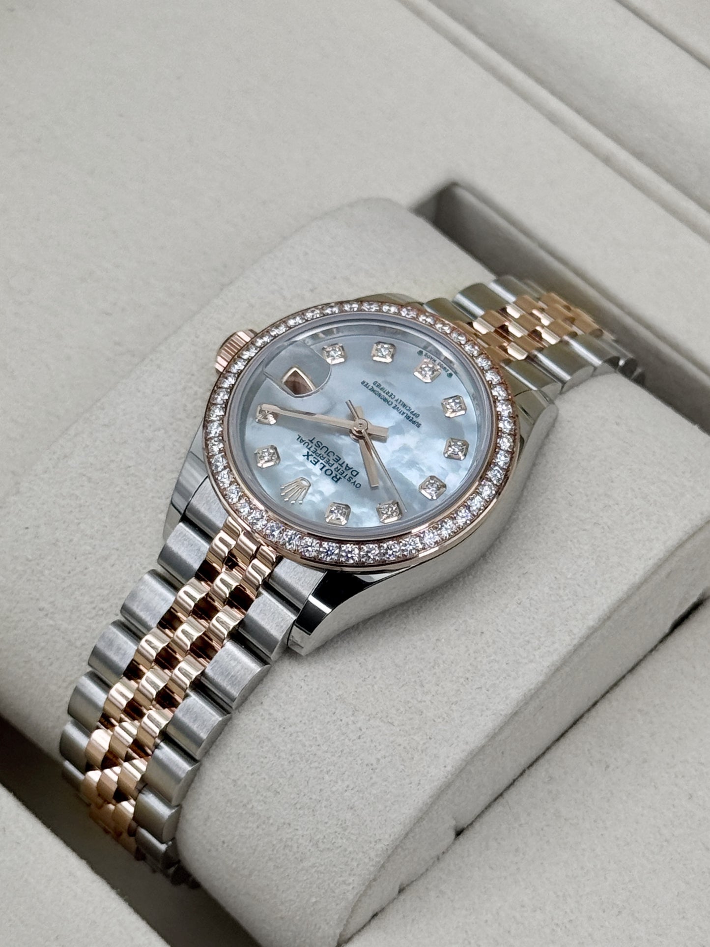 NEW 2026 Rolex Datejust 28mm 279381RBR Mother of Pearl Diamond Dial