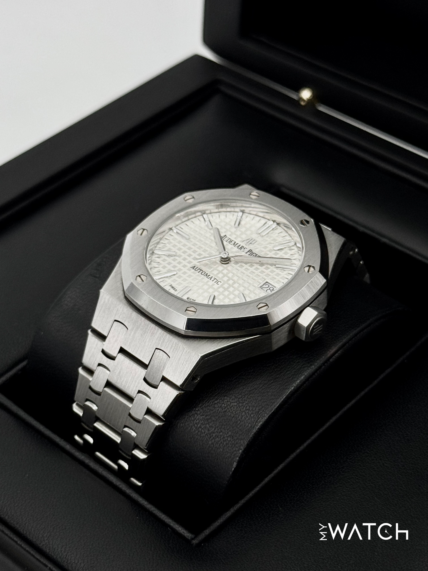 2016 Audemars Piguet  Royal Oak  37mm 15450ST Stainless Steel White Dial