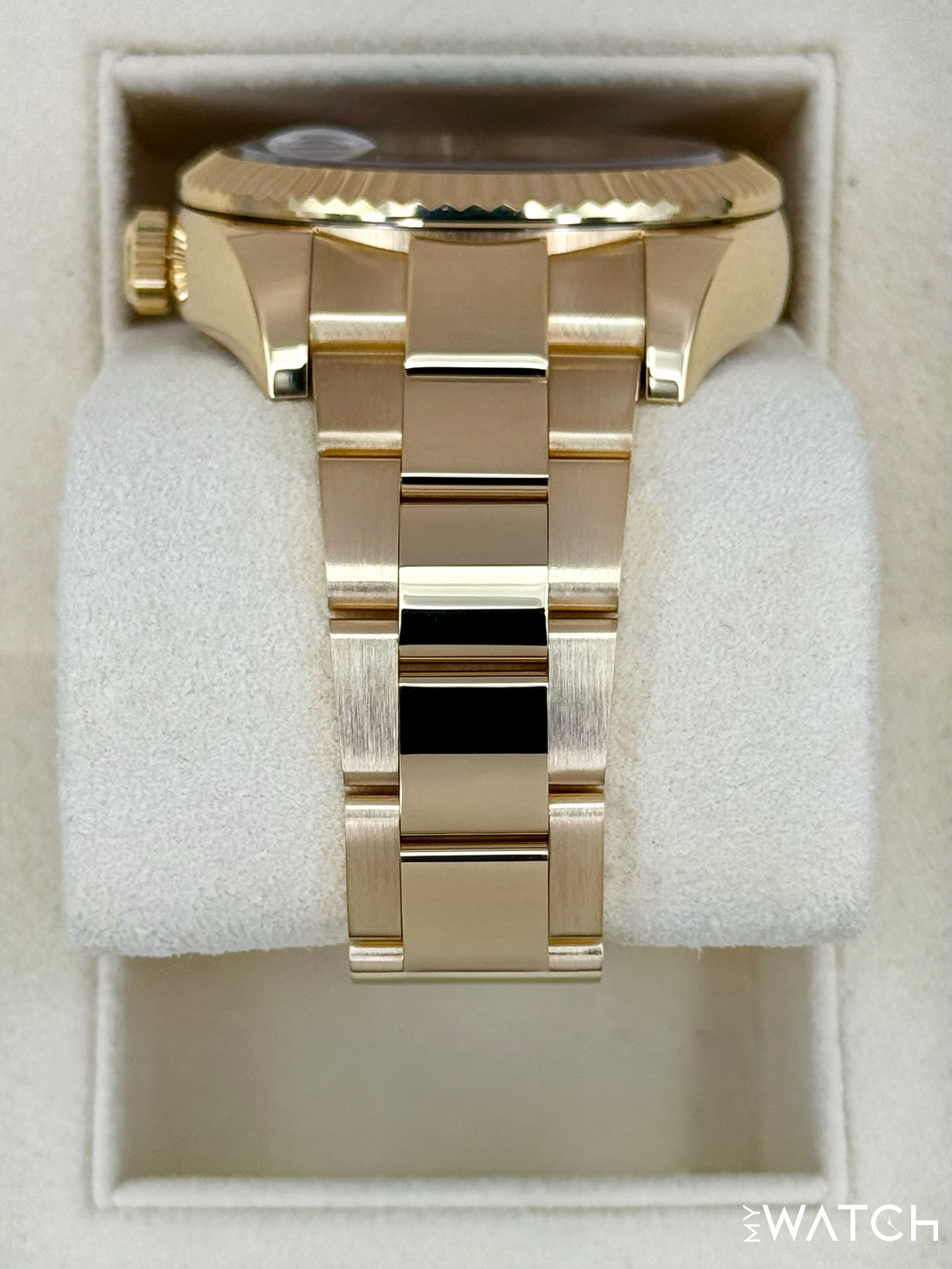 2019 Rolex Sky-Dweller 42mm 326938 18K Yellow Gold Oyster Black Dial